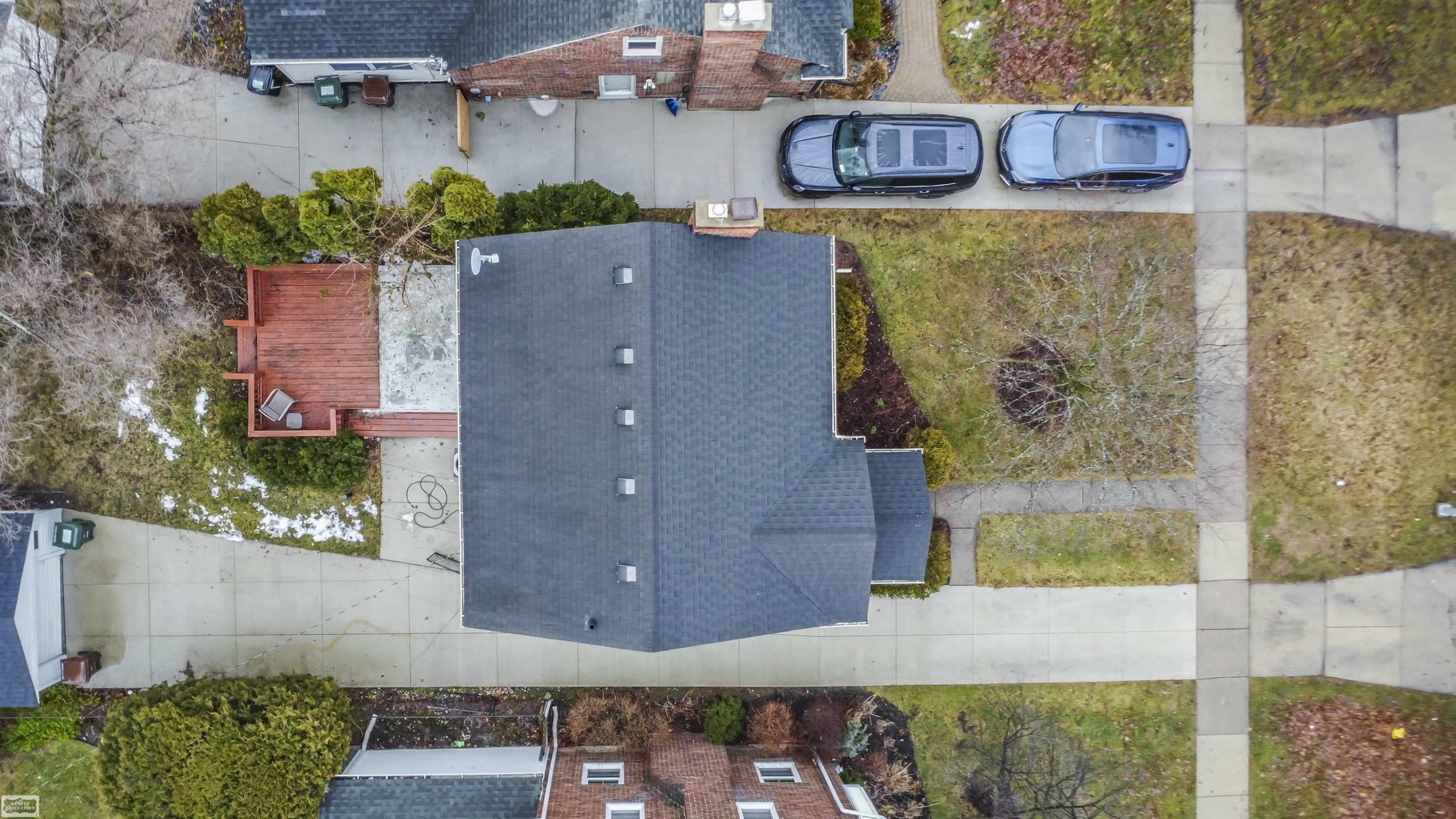 1744 Huntington Street, Grosse Pointe Woods, MI 48236 — Photo 32