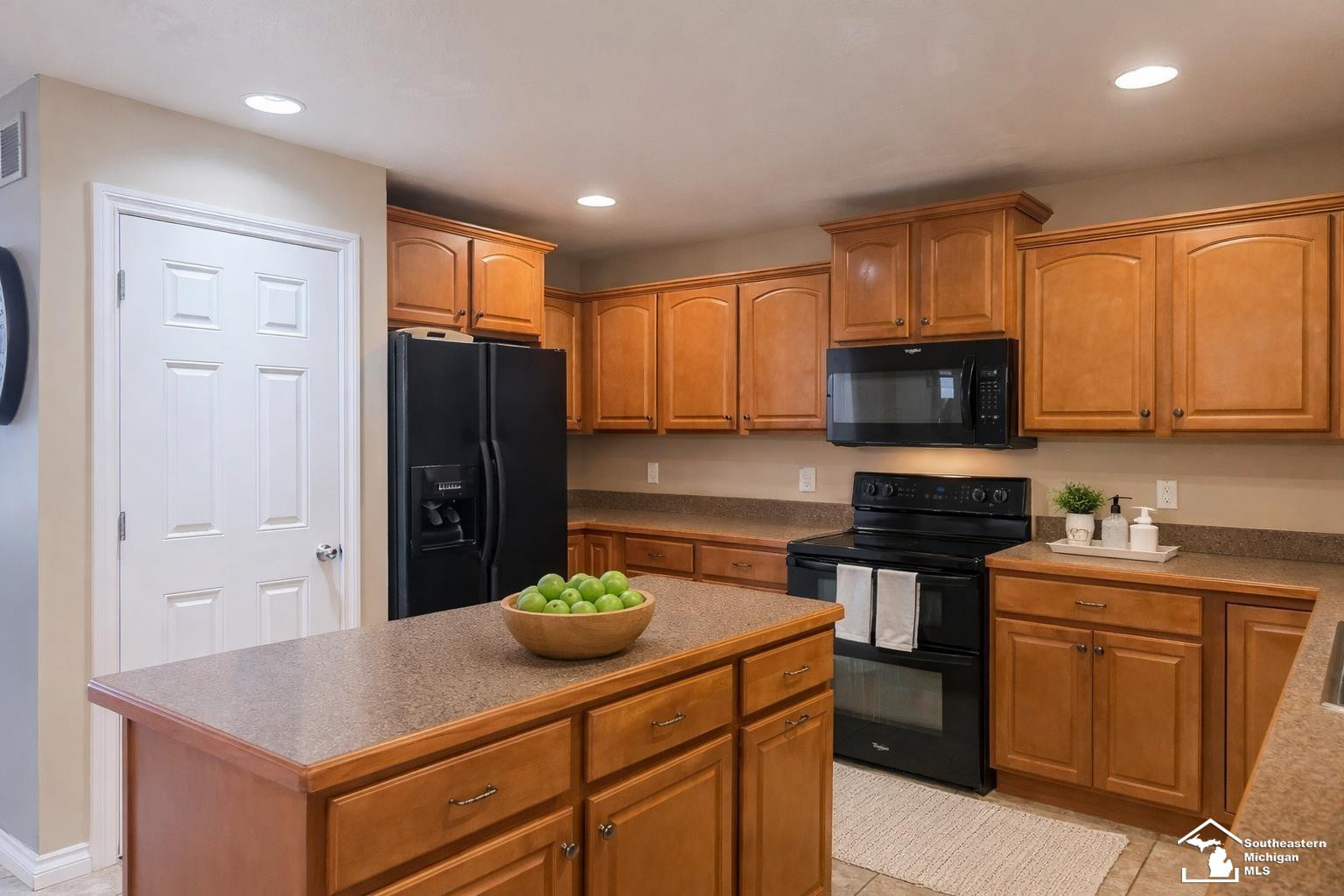 14922 Wildwood Drive, Monroe, MI 48161 — Photo 6