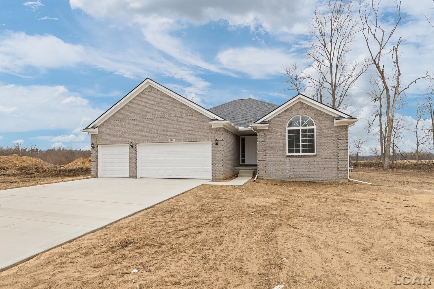 799 War Bonnet Drive, Tecumseh, MI 49286 — Photo 2