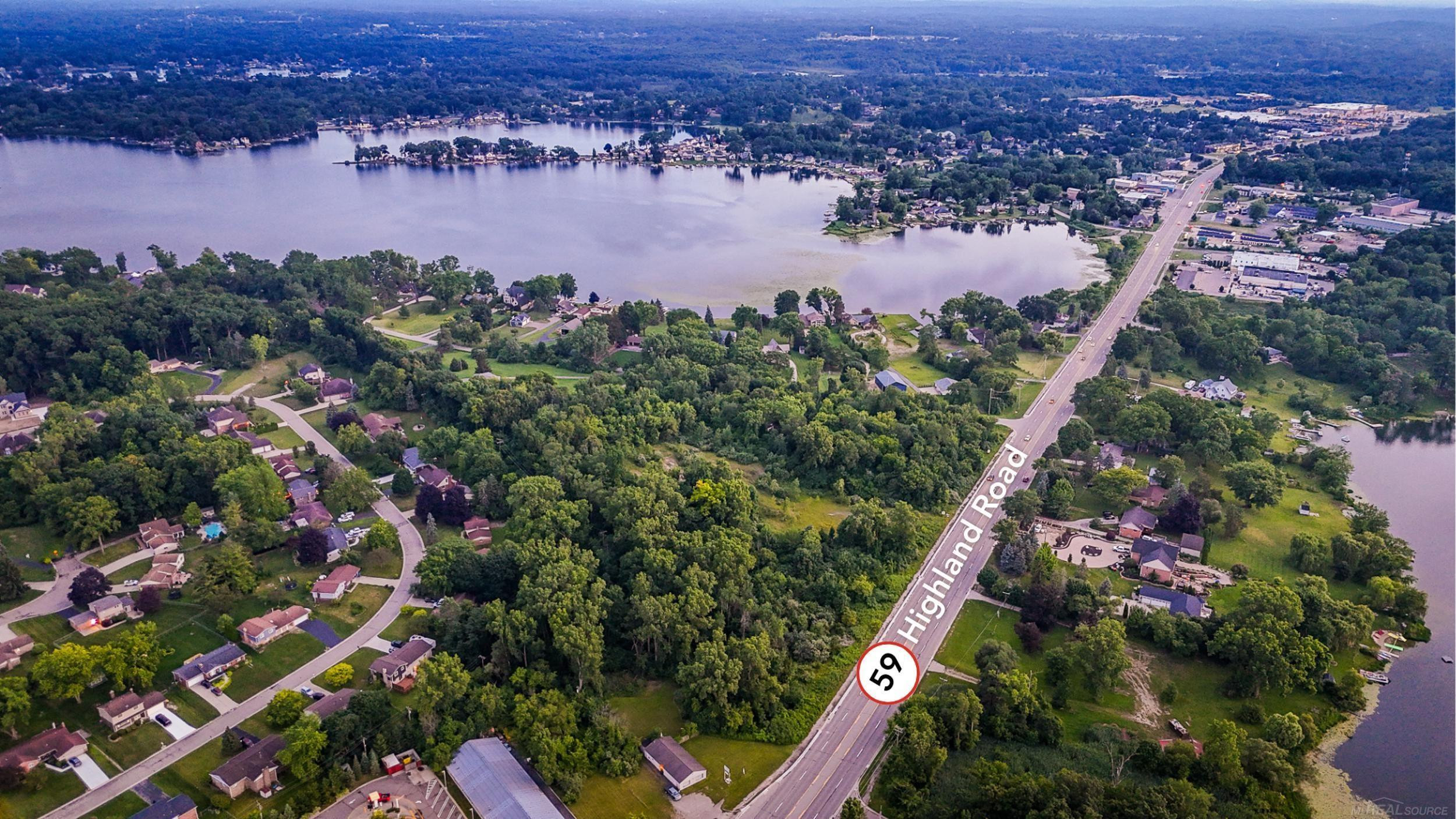 9915 Highland Road, White Lake, MI 48383 — Photo 4