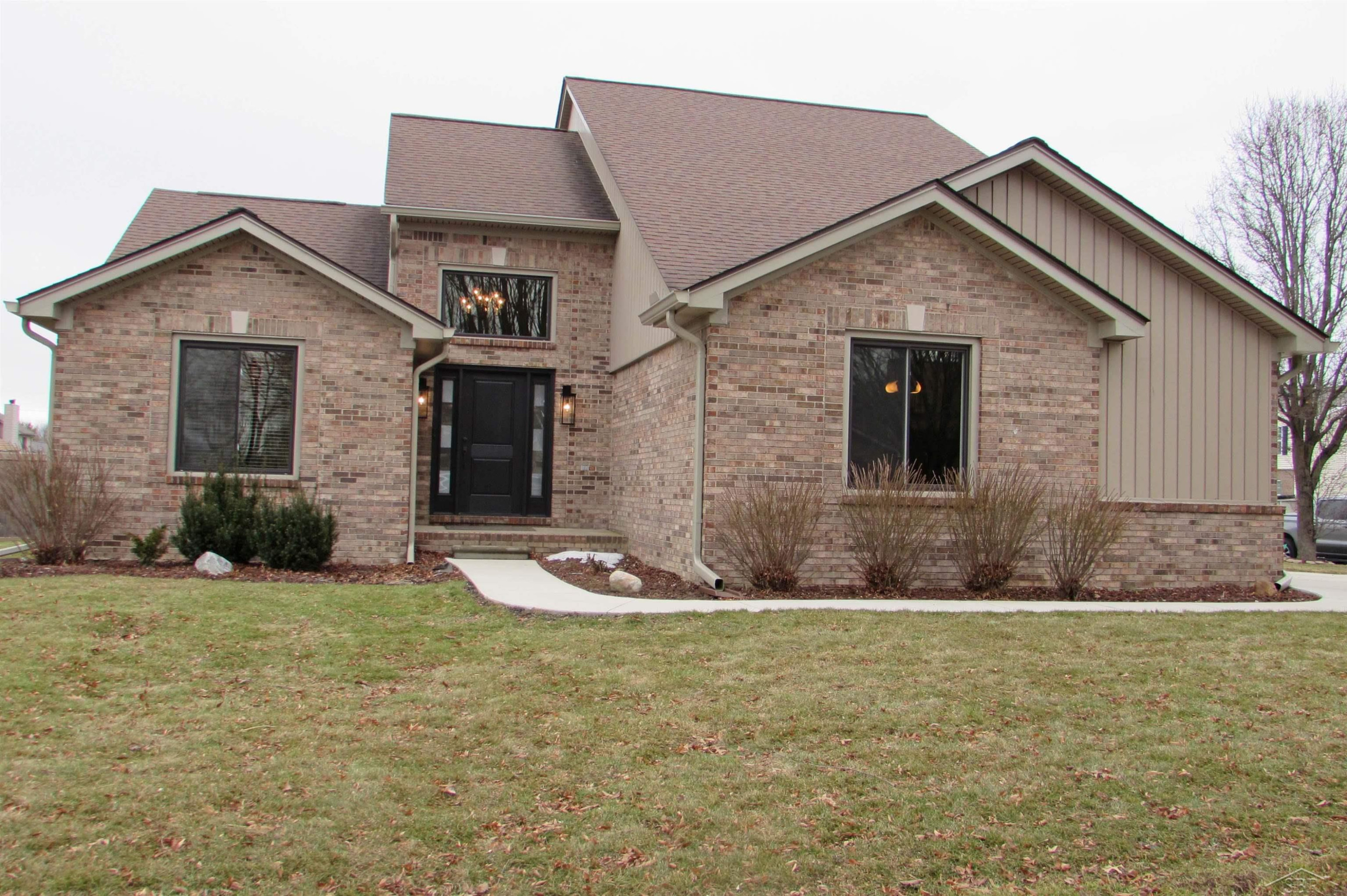 617 Turnbull Street, Lapeer, MI 48446 — front exterior