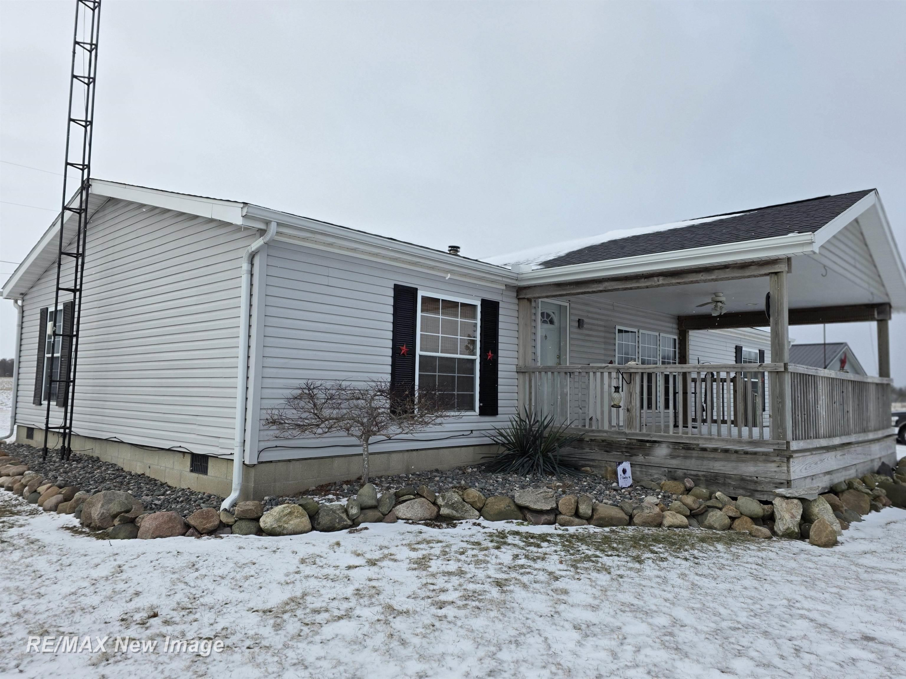 16475 Baldwin Road, Chesaning, MI 48616 — Photo 2