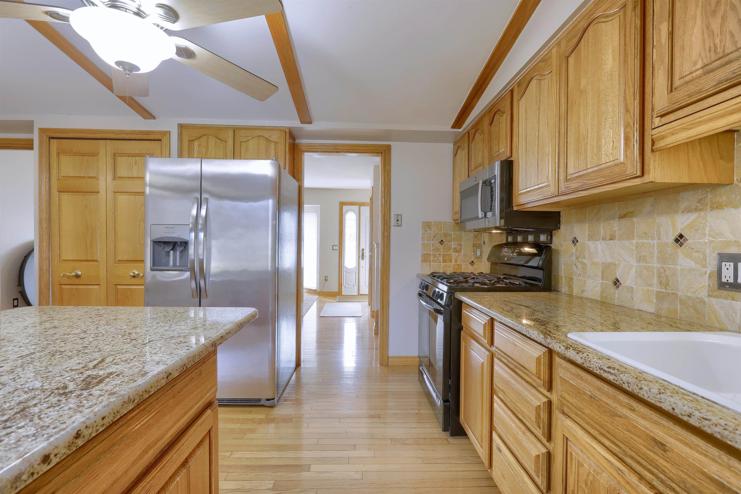 34405 Shorewood Street, Chesterfield, MI 48047 — Photo 10