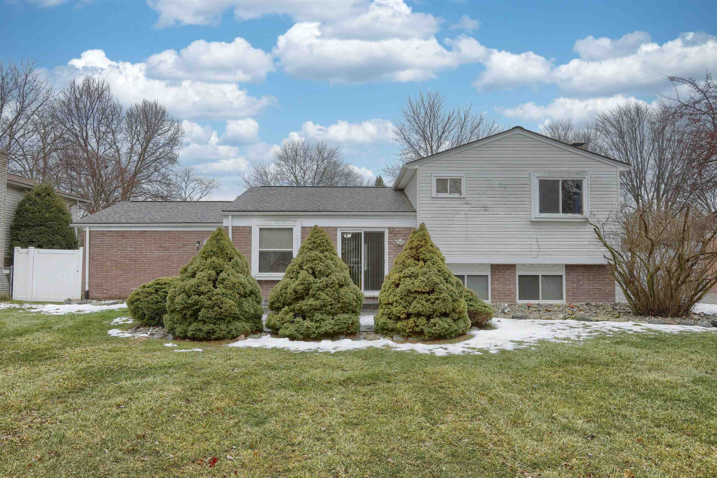 34405 Shorewood Street, Chesterfield, MI 48047 — Photo 33