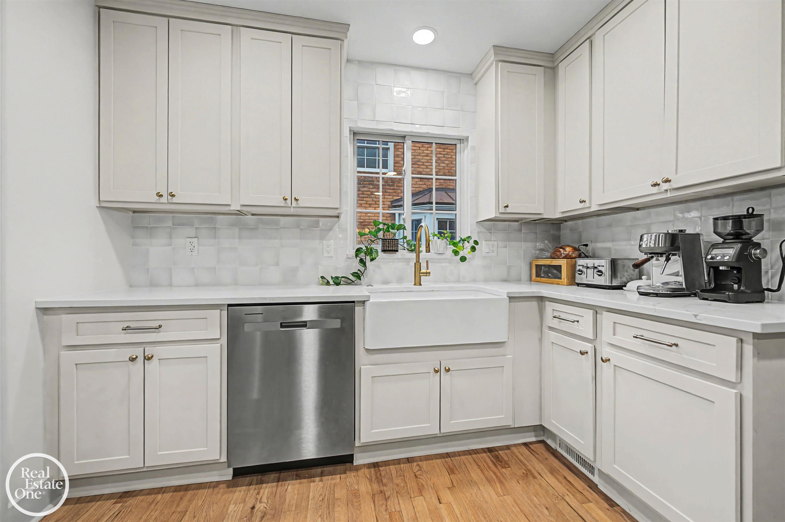256 Fisher Road, Grosse Pointe Farms, MI 48230 — Photo 6