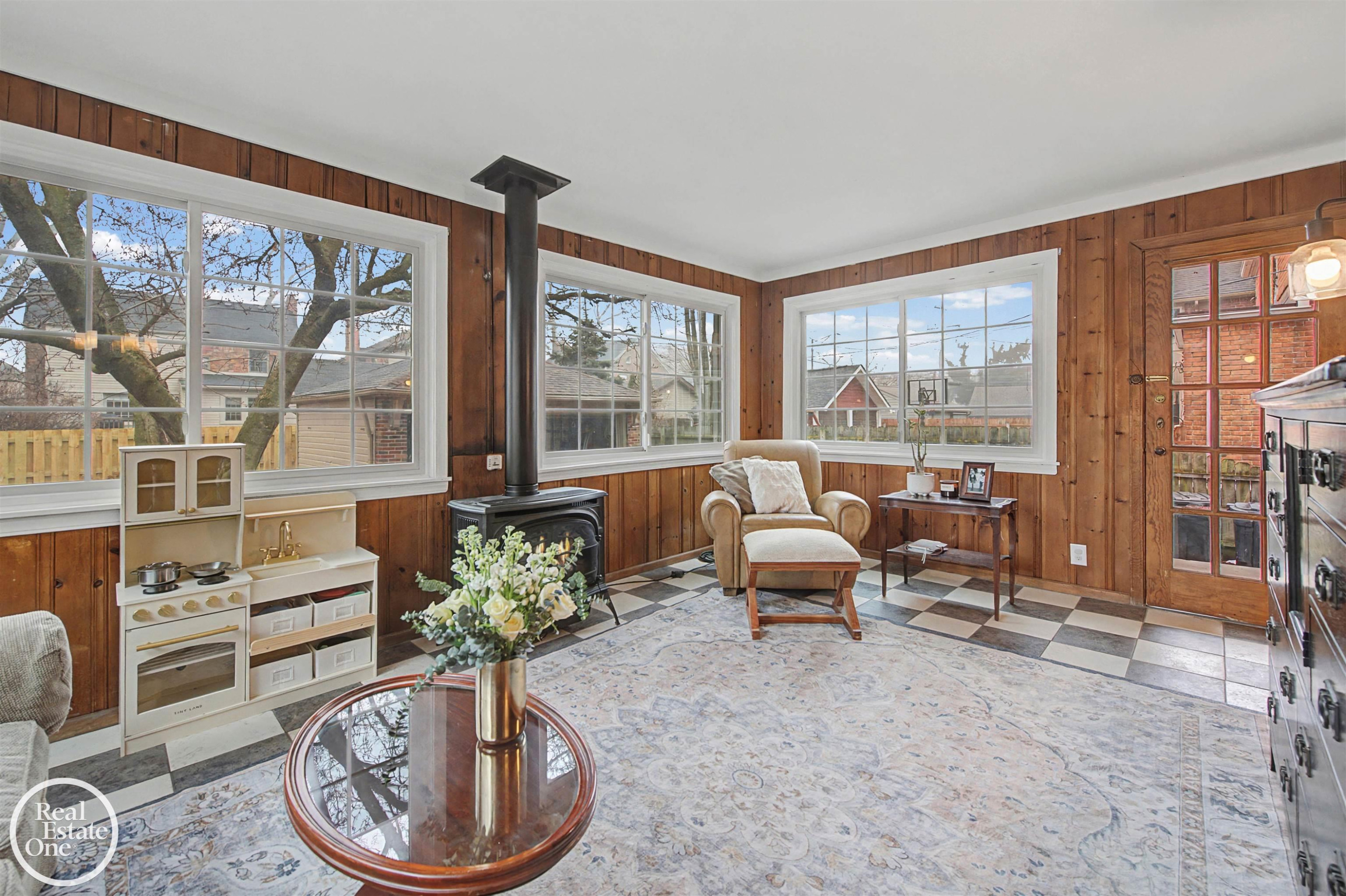 256 Fisher Road, Grosse Pointe Farms, MI 48230 — Photo 11