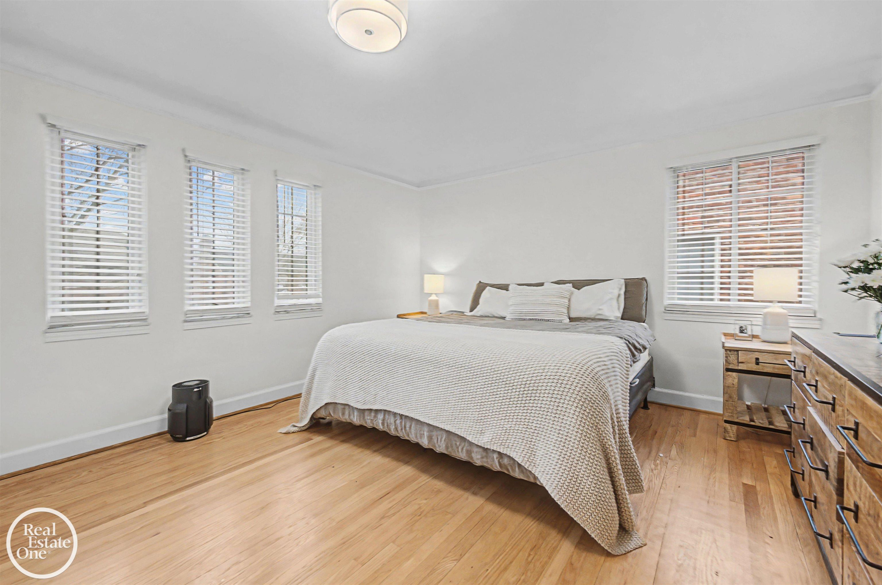 256 Fisher Road, Grosse Pointe Farms, MI 48230 — Photo 19