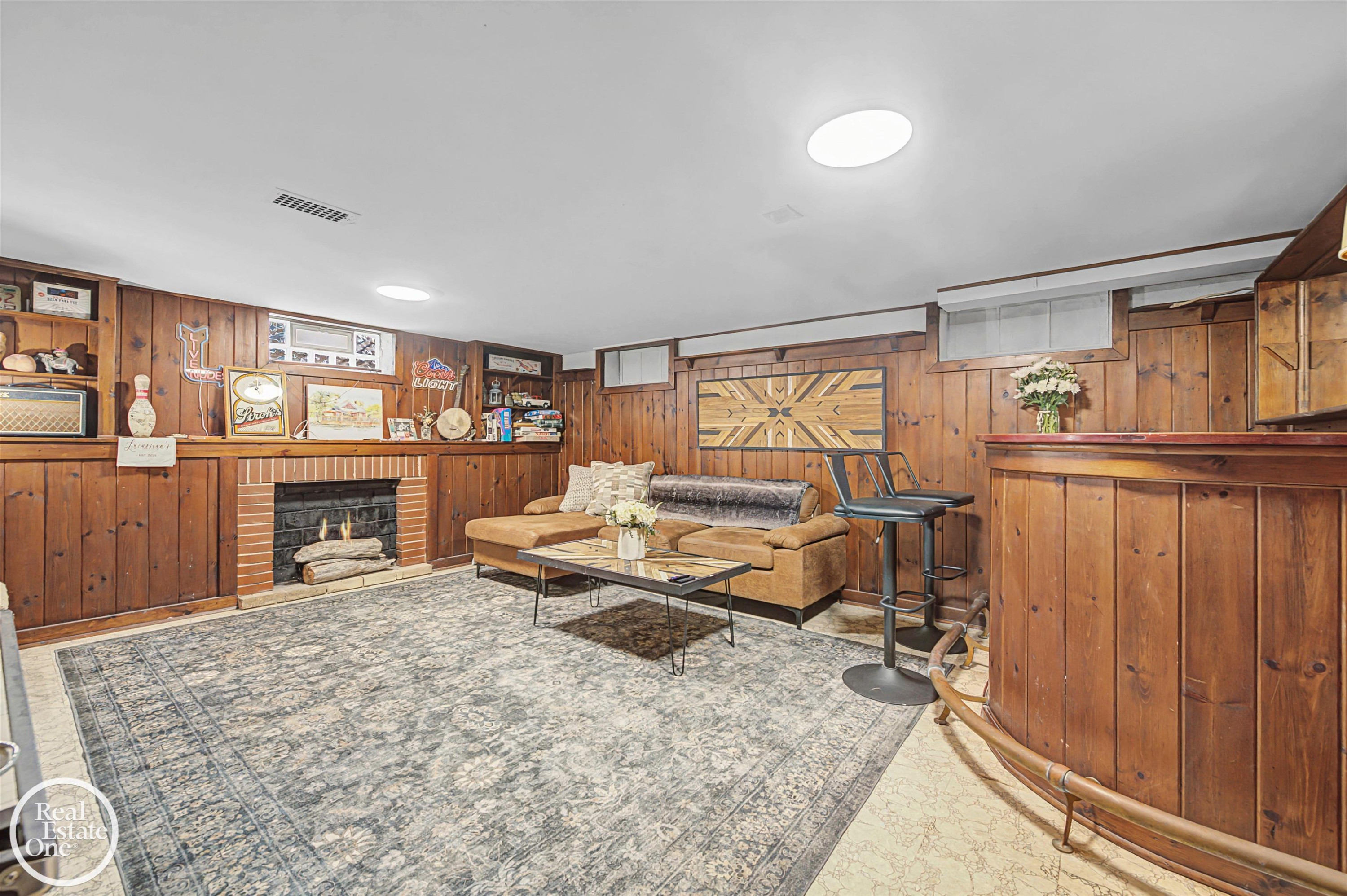 256 Fisher Road, Grosse Pointe Farms, MI 48230 — Photo 24