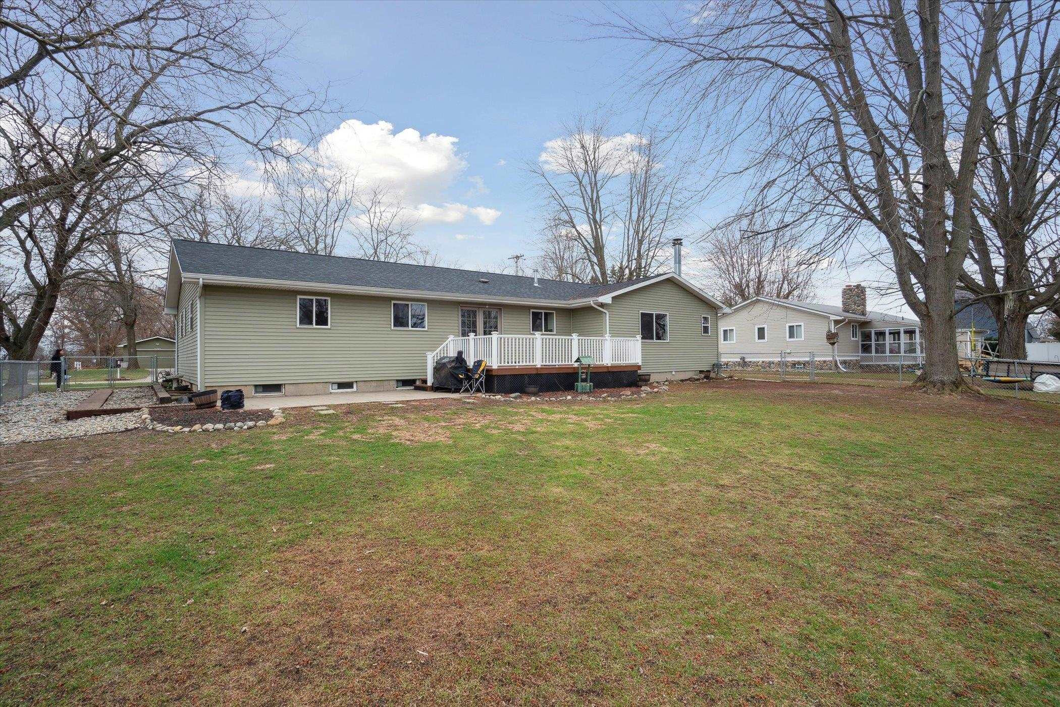 739 Gasper Street, Chesaning, MI 48616 — Photo 32
