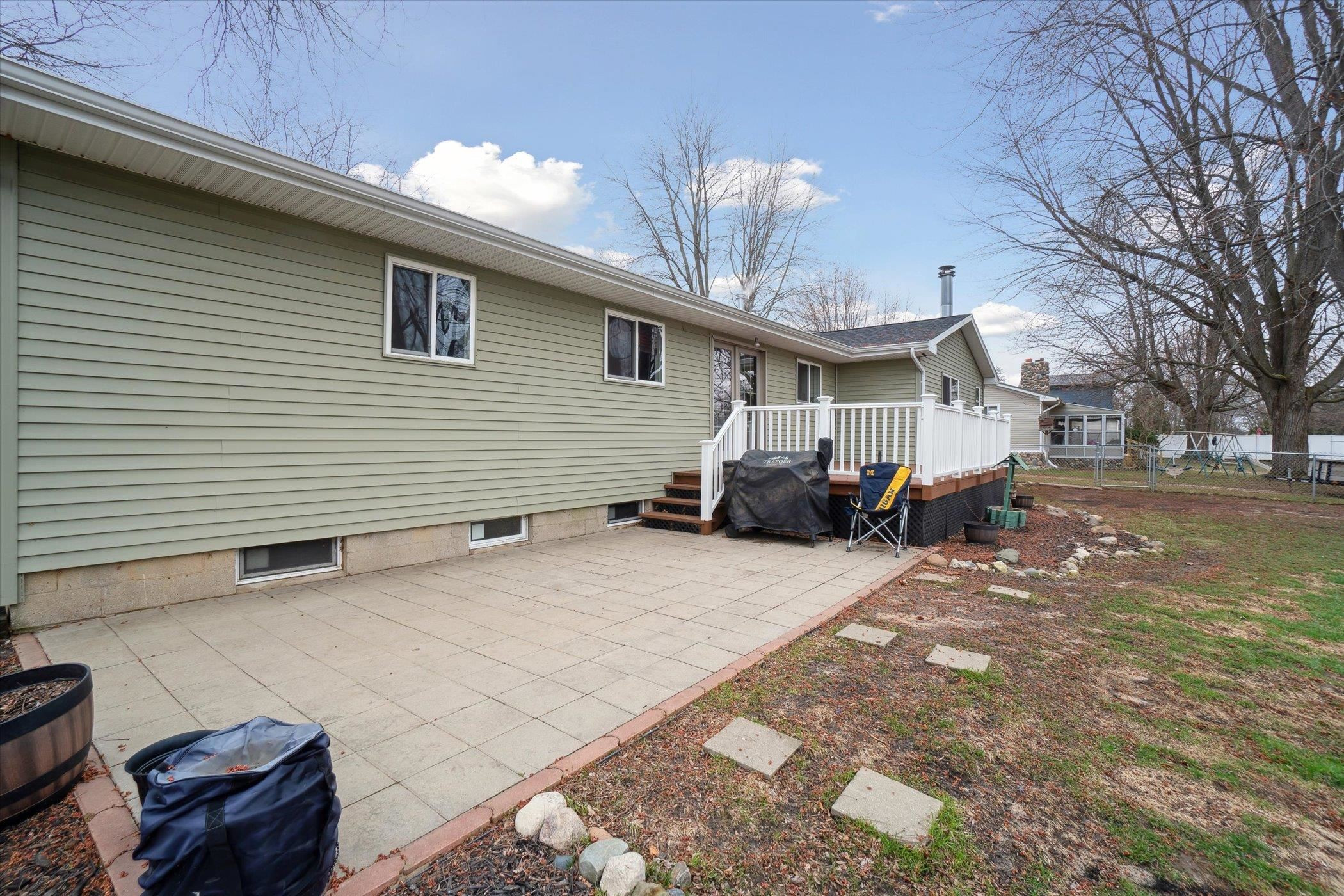 739 Gasper Street, Chesaning, MI 48616 — Photo 35