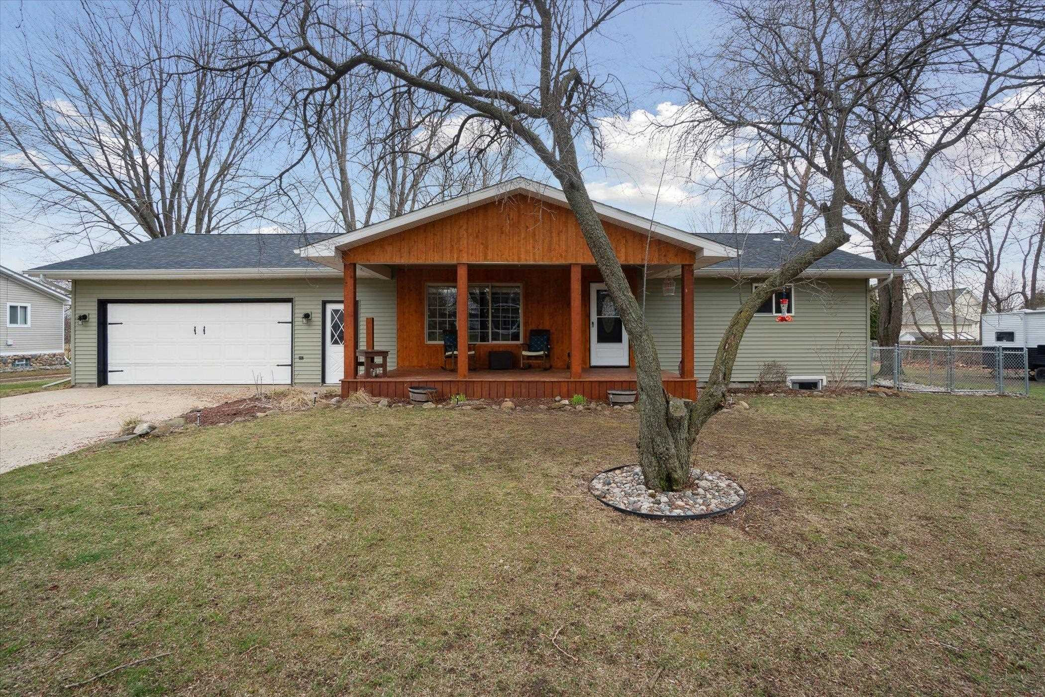 739 Gasper Street, Chesaning, MI 48616 — Photo 37
