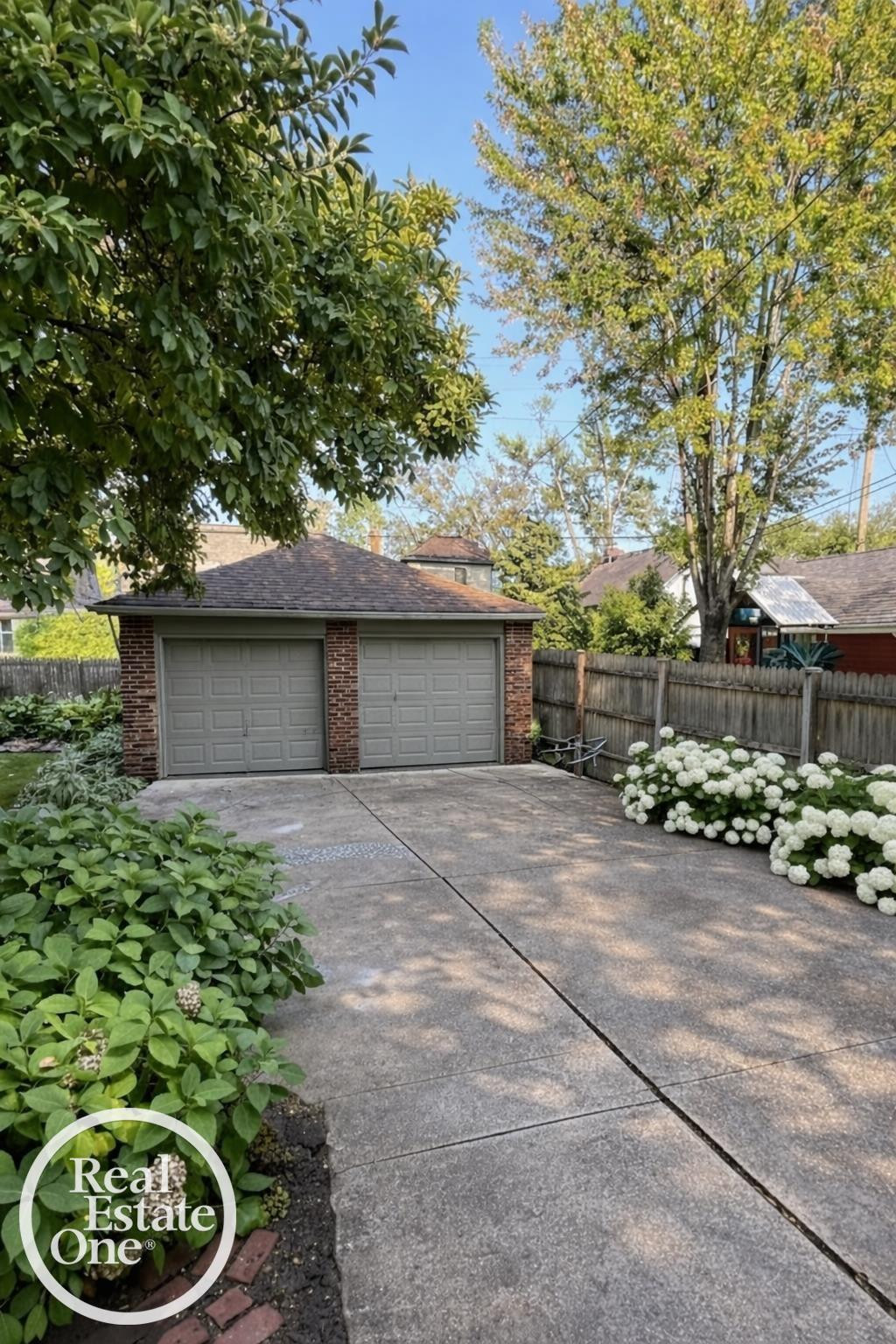 256 Fisher Road, Grosse Pointe Farms, MI 48230 — Photo 29