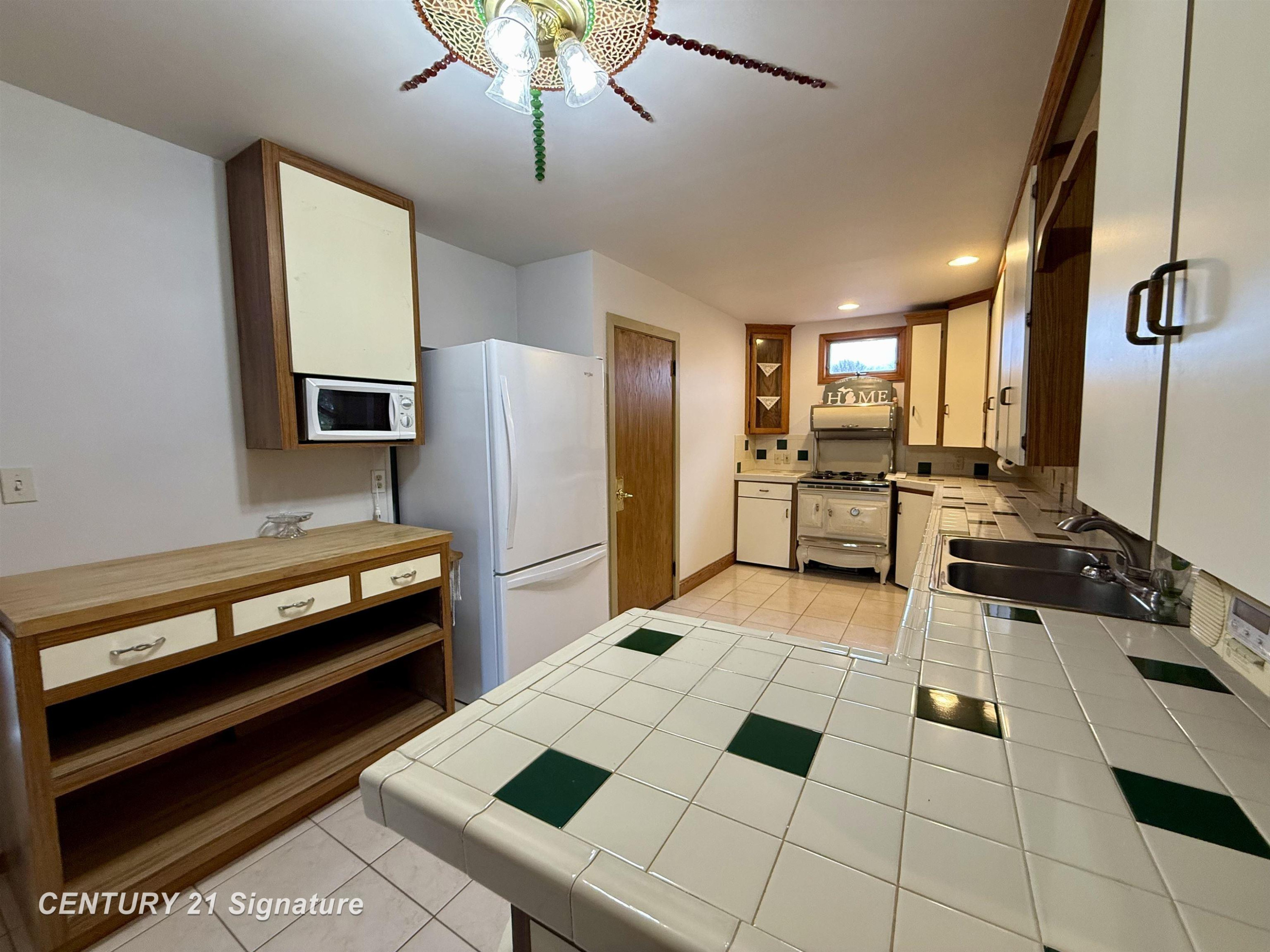 3705 N Beyer Road, Saginaw, MI 48601 — Photo 7