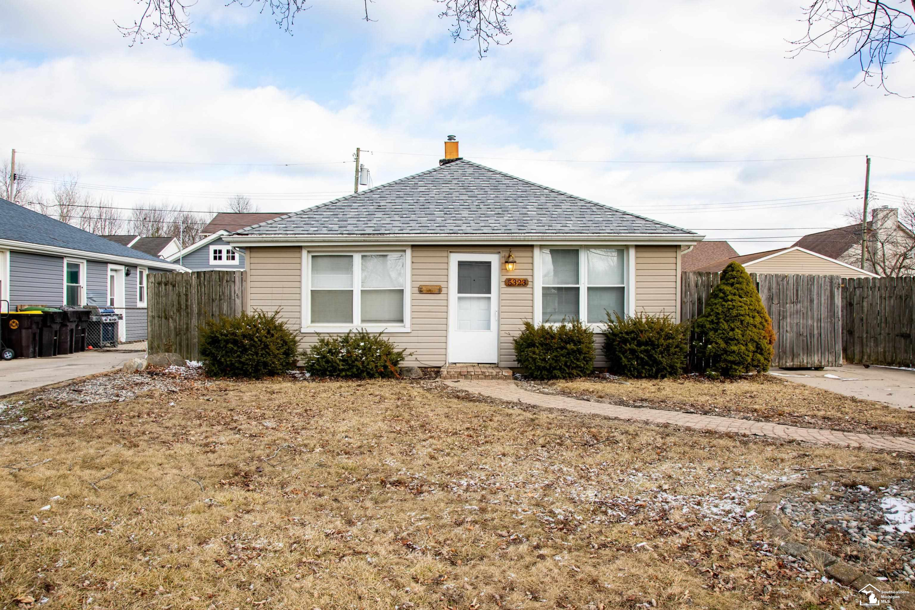 5323 Lathrop Street, Trenton, MI 48183 — front exterior