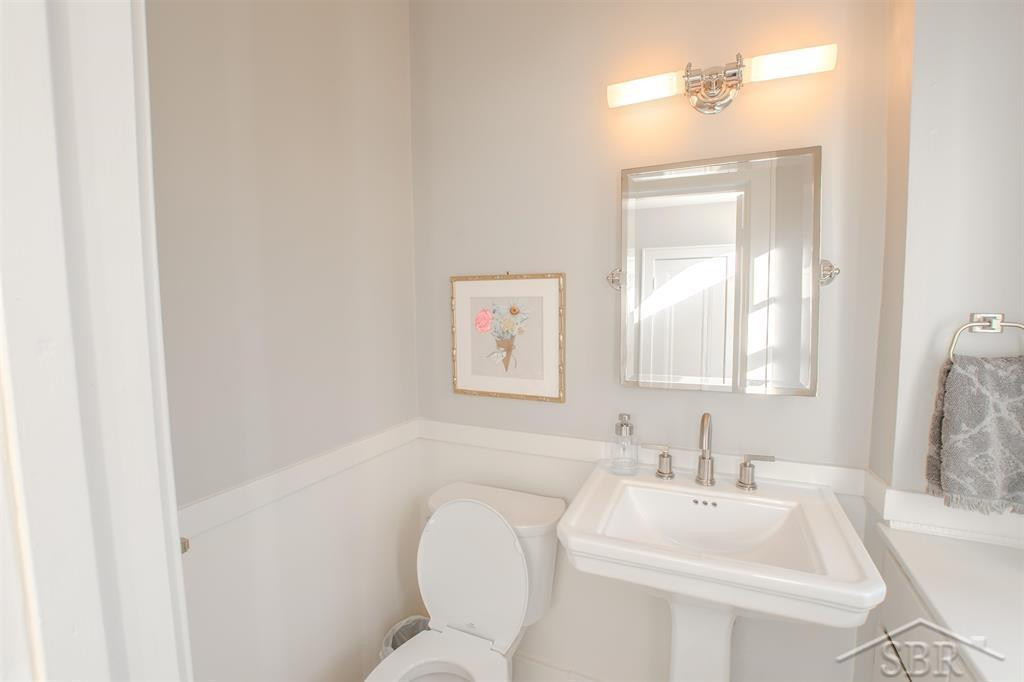 21 W Hannum Boulevard, Saginaw, MI 48602 — Photo 24