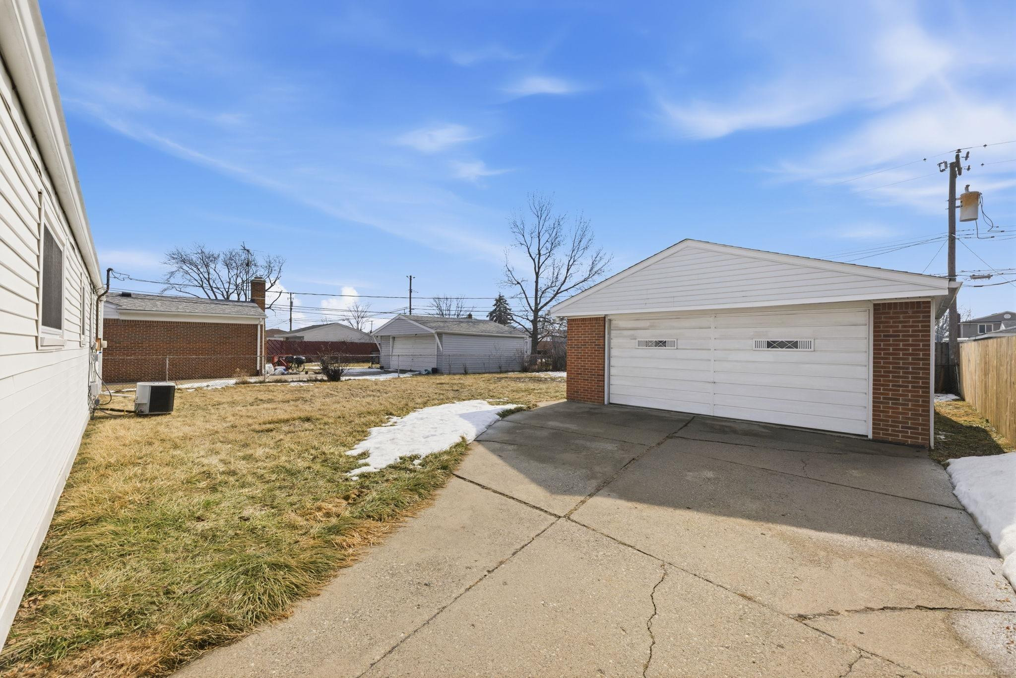 17548 Adolph Avenue, Fraser, MI 48026 — Photo 20