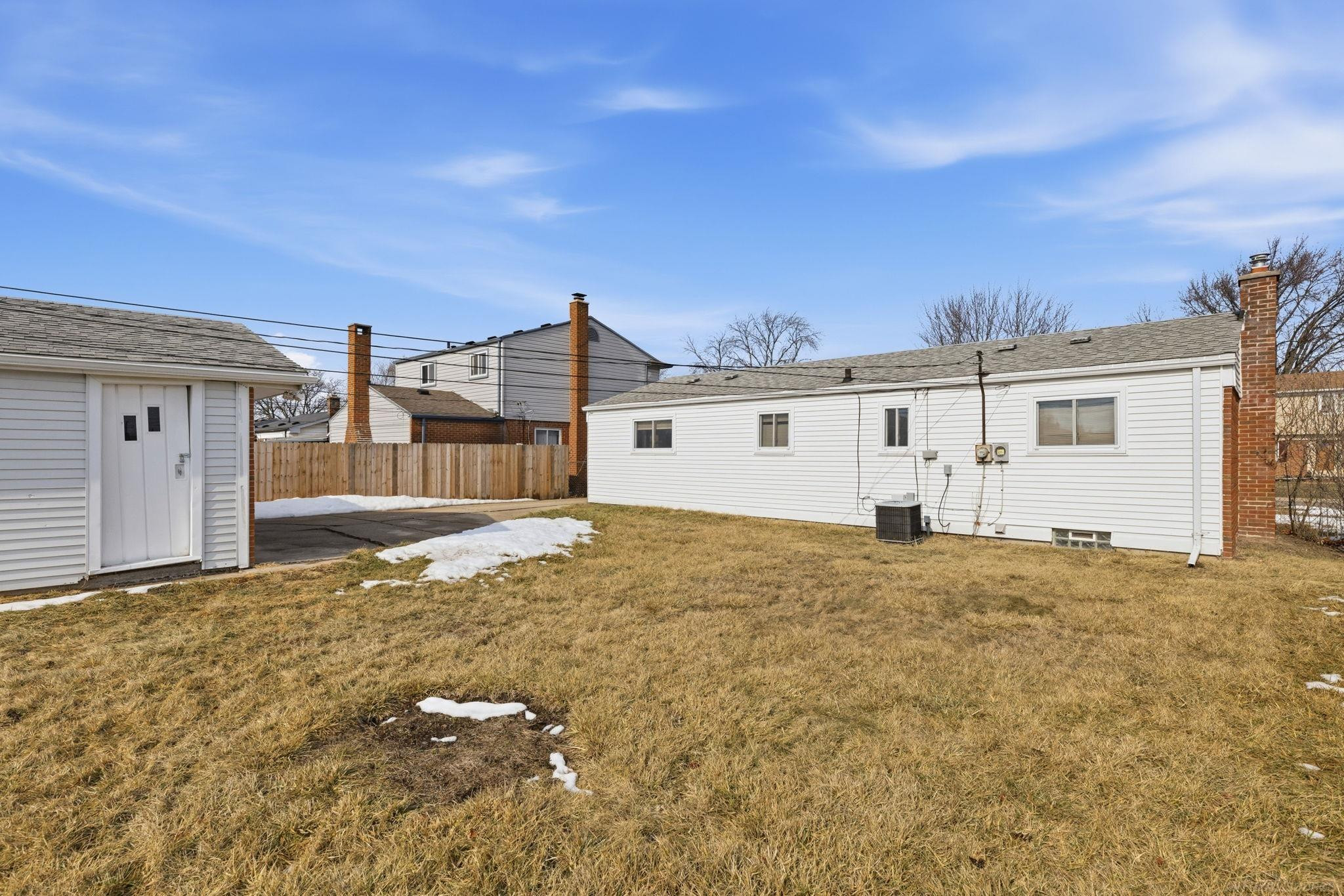 17548 Adolph Avenue, Fraser, MI 48026 — Photo 21