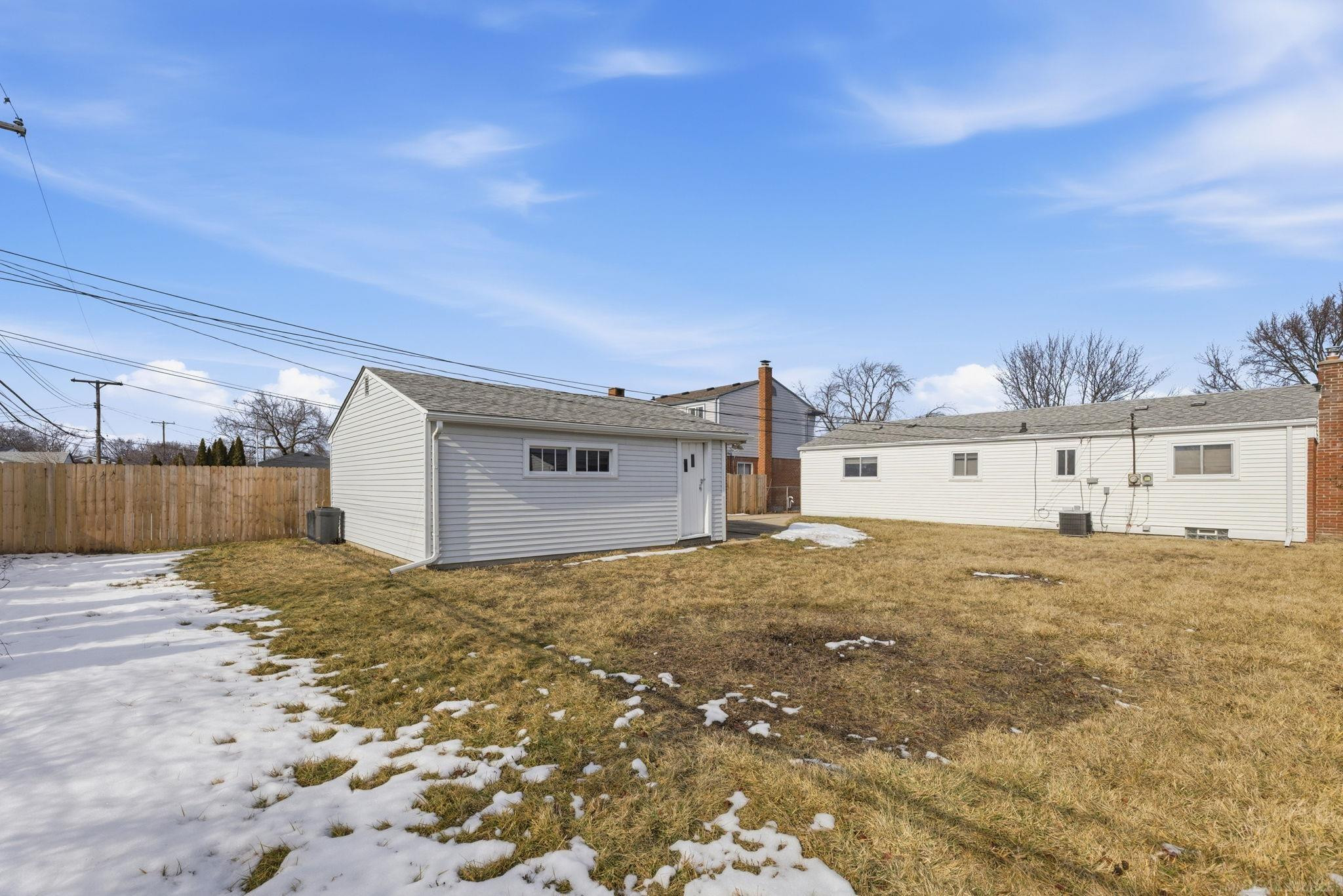 17548 Adolph Avenue, Fraser, MI 48026 — Photo 22