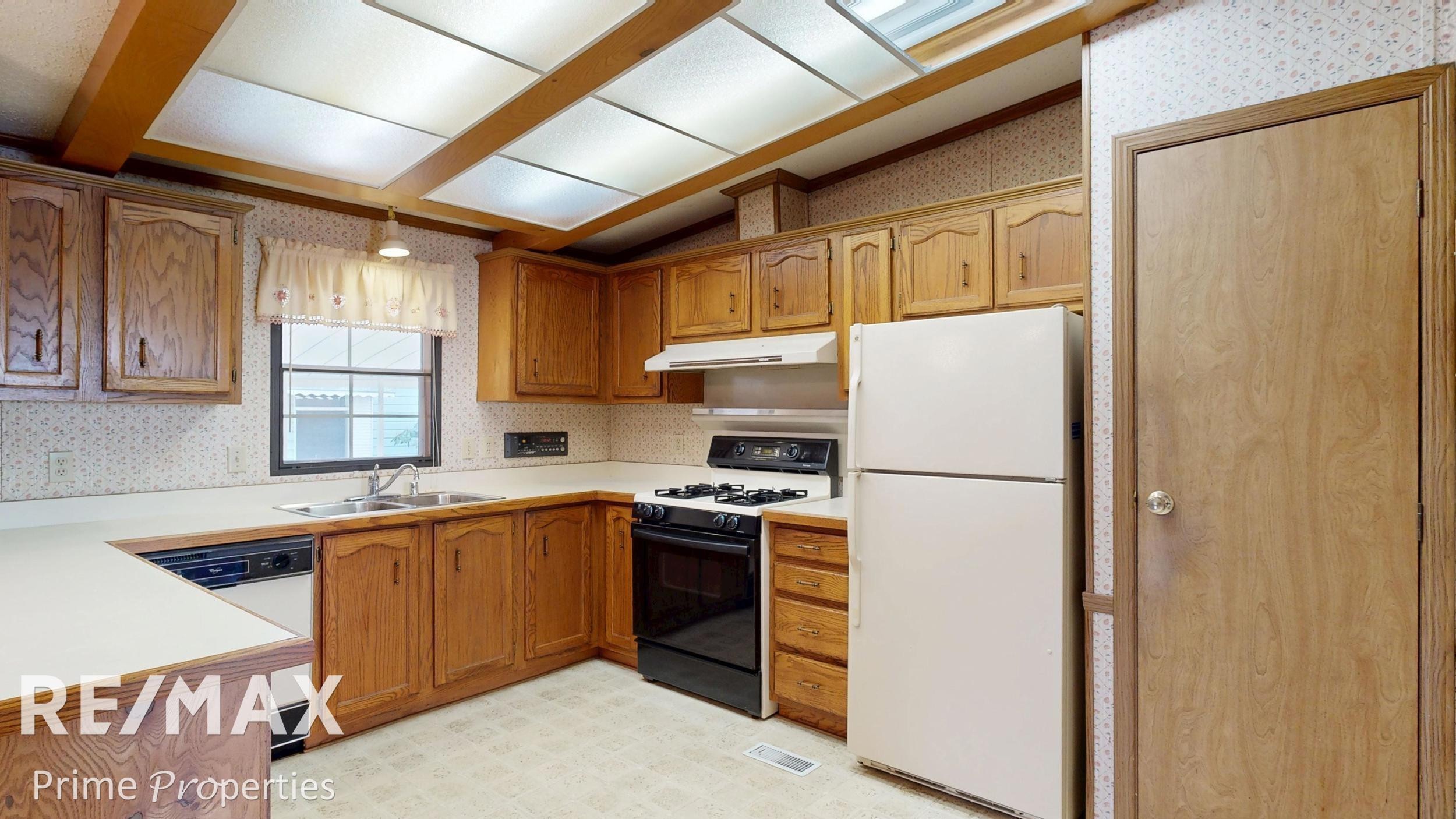607 Parkview Place, Clio, MI 48420 — Photo 16