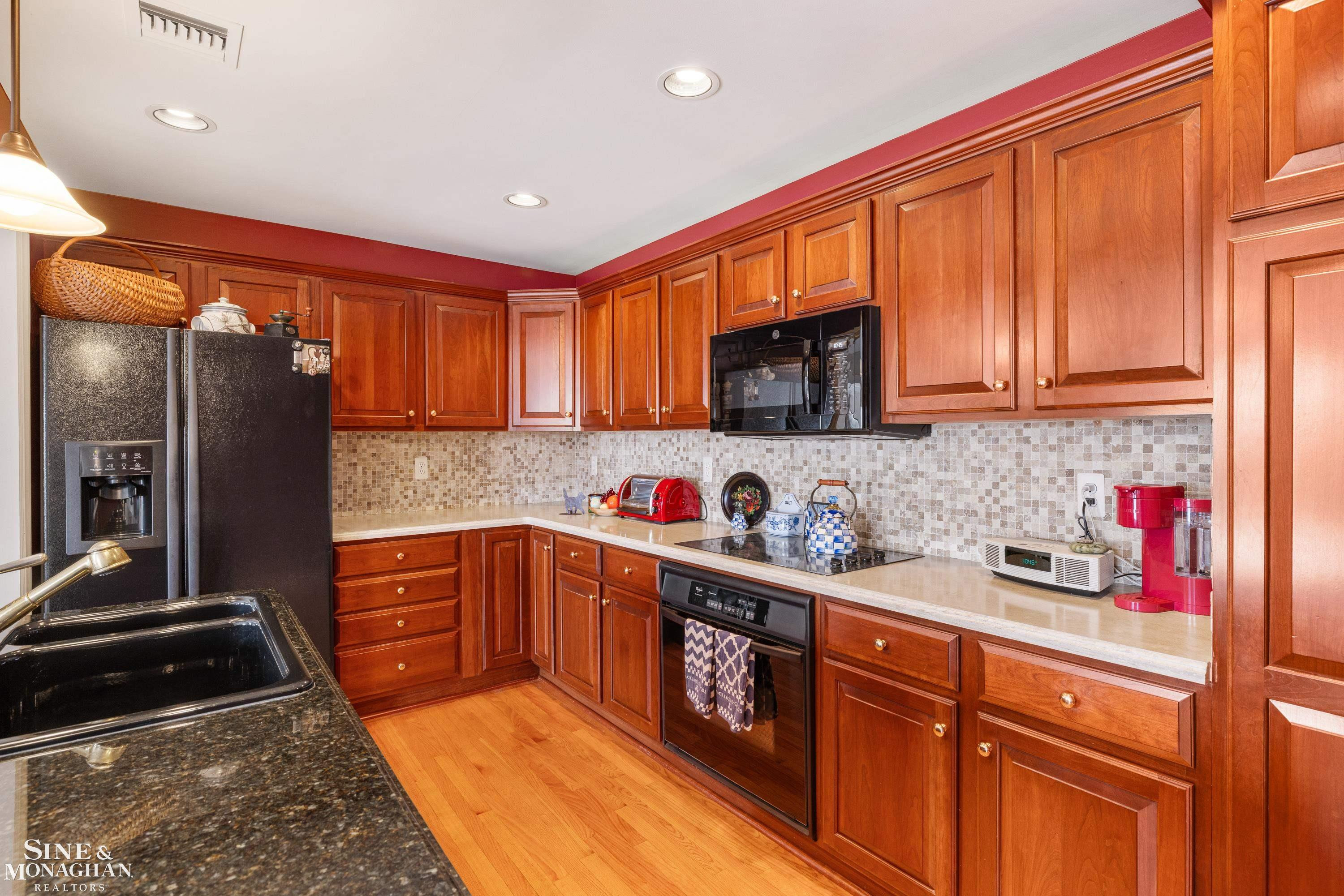 32 Pointe Park Place, Grosse Pointe Park, MI 48230 — Photo 13