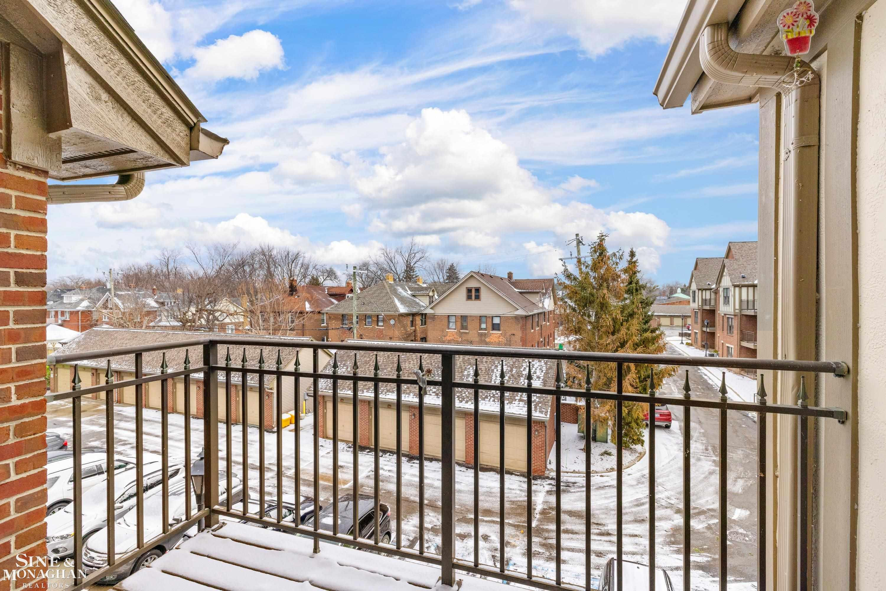 32 Pointe Park Place, Grosse Pointe Park, MI 48230 — Photo 18