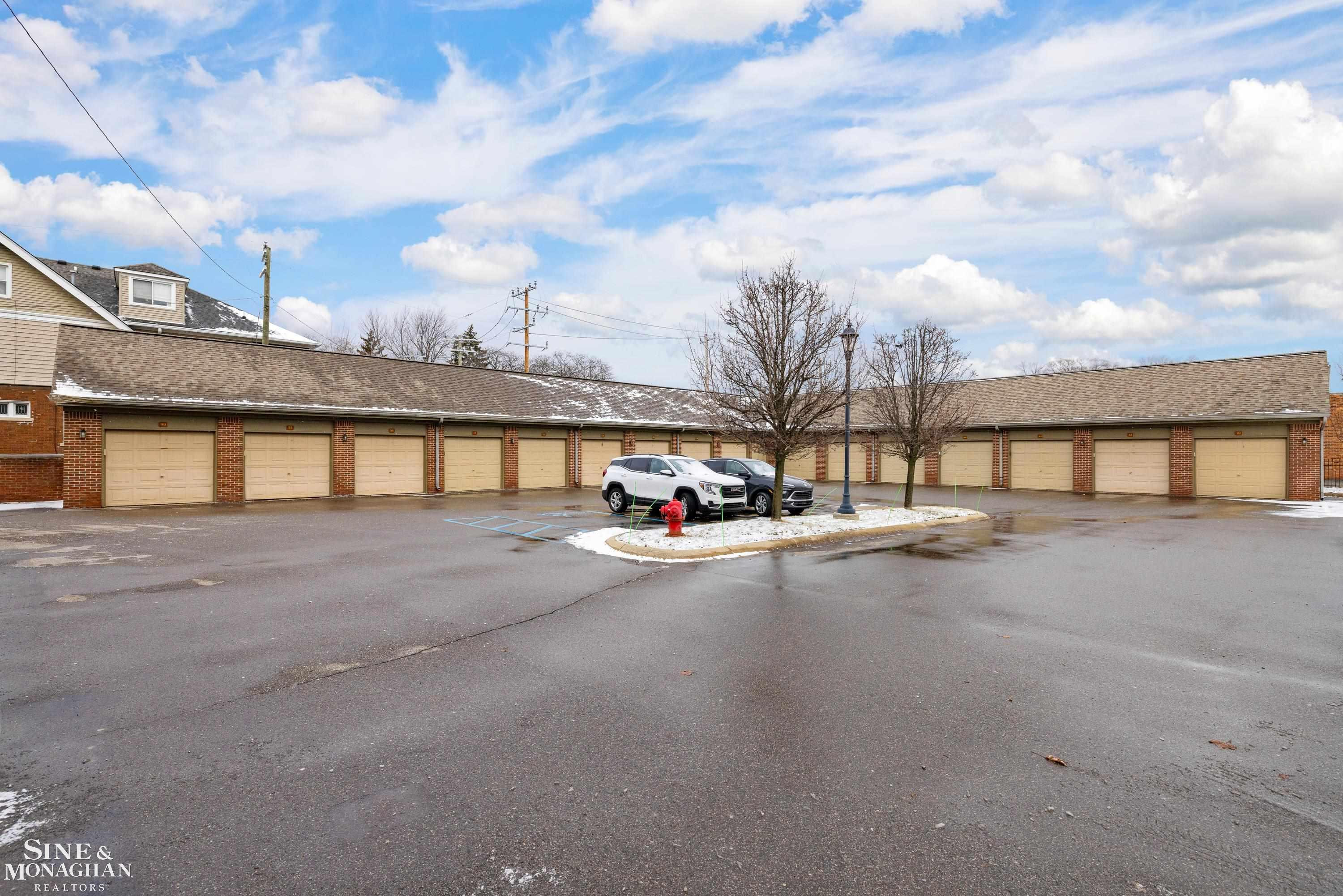 32 Pointe Park Place, Grosse Pointe Park, MI 48230 — Photo 43