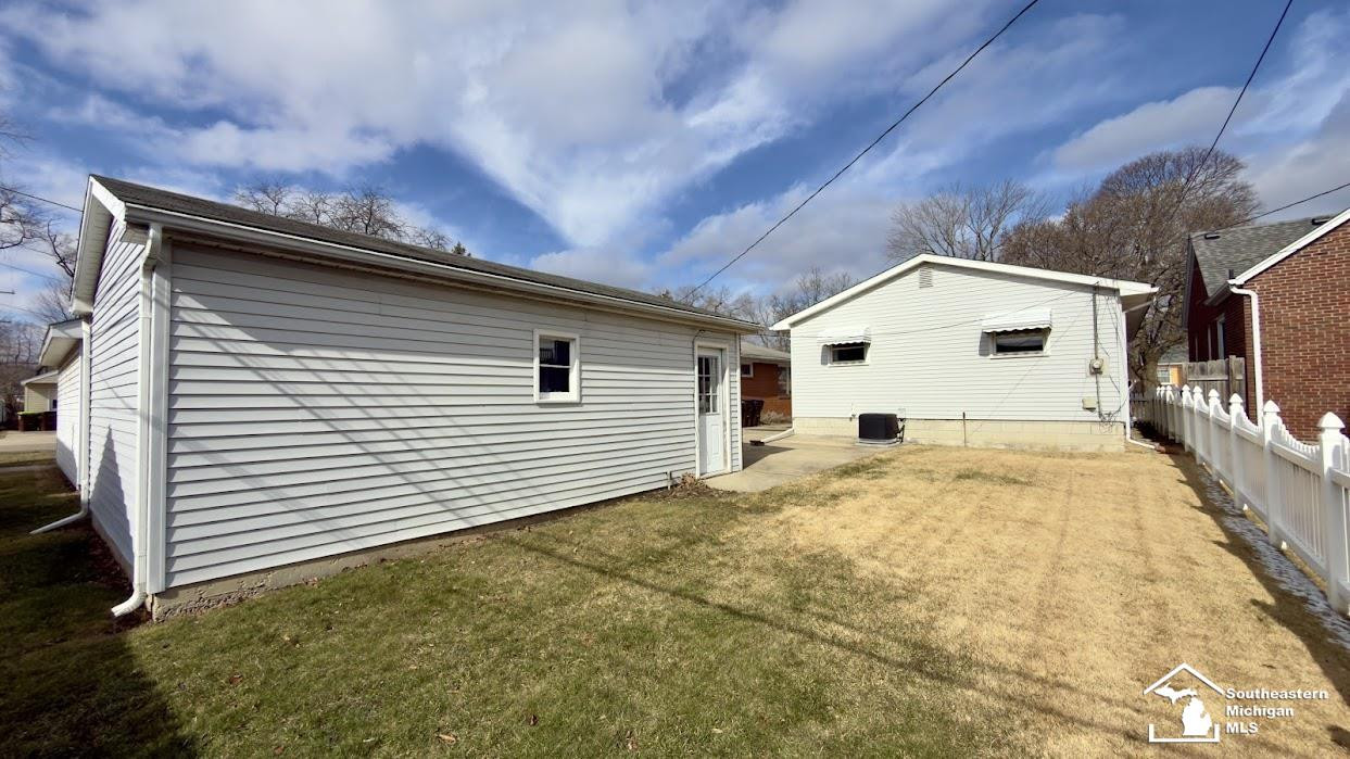 504 Rosewood Avenue, Monroe, MI 48162 — Photo 7
