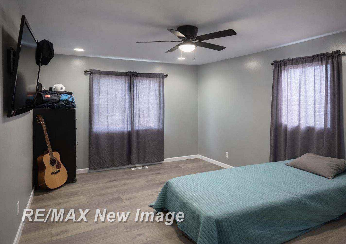 4736 Moeller Drive, Bay City, MI 48706 — Photo 9