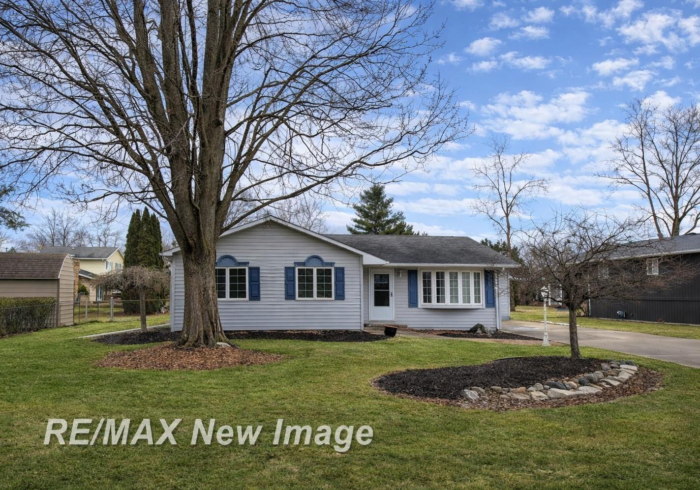 4736 Moeller Drive, Bay City, MI 48706 — front exterior