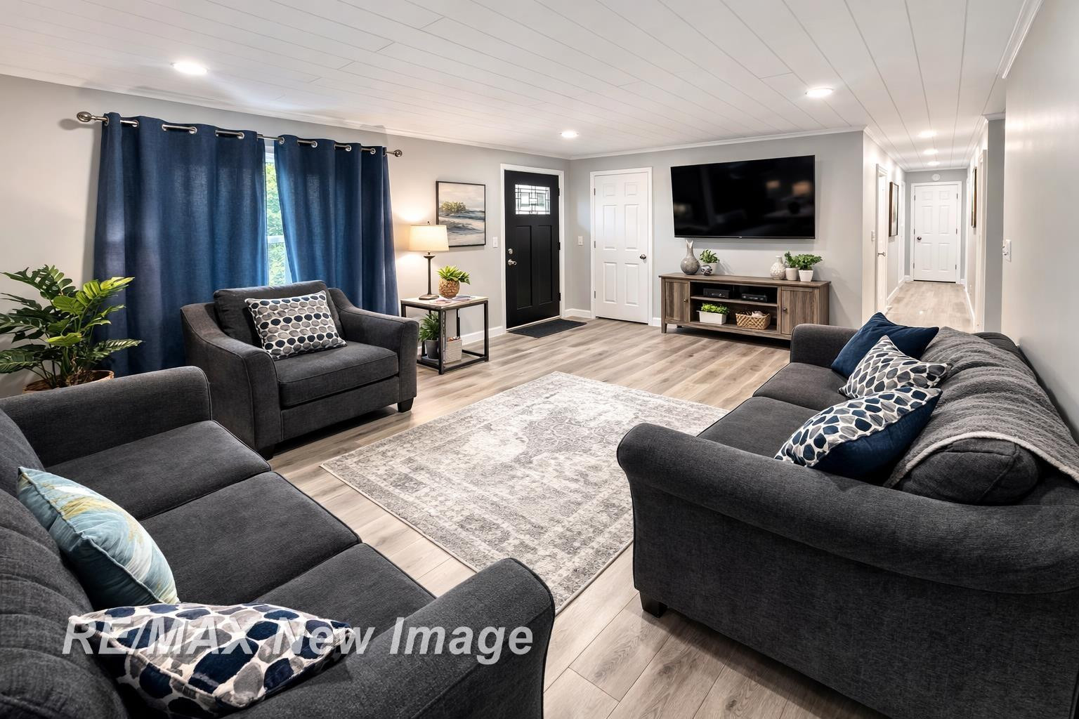 4736 Moeller Drive, Bay City, MI 48706 — Photo 2