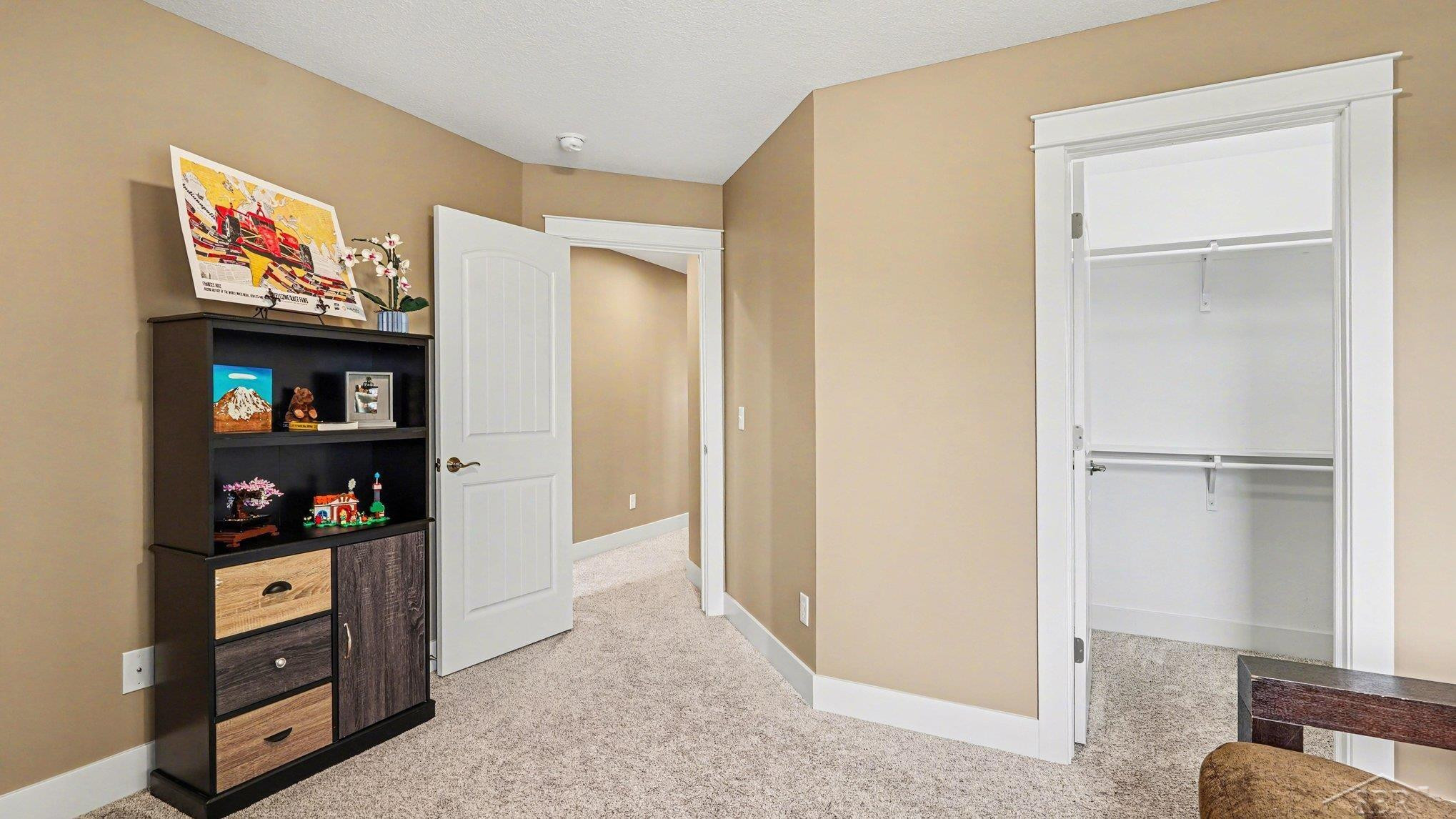 5663 S Stone Briar Lane, Freeland, MI 48623 — Photo 24