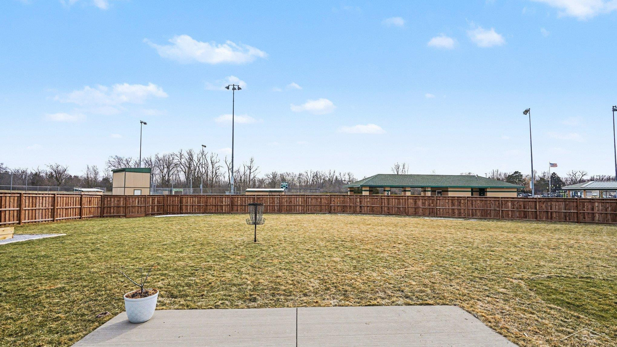 5663 S Stone Briar Lane, Freeland, MI 48623 — Photo 35