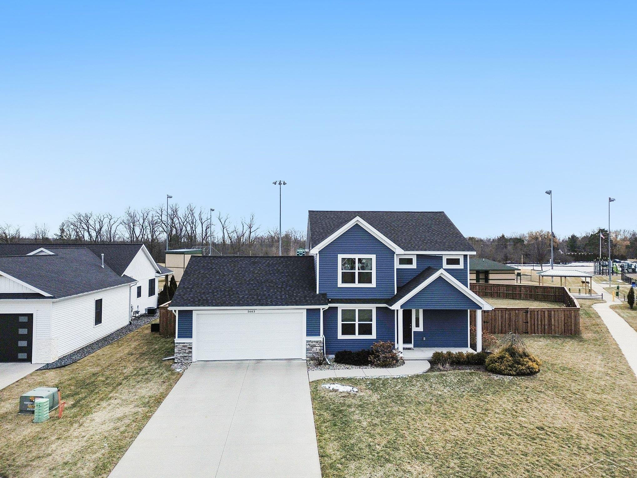 5663 S Stone Briar Lane, Freeland, MI 48623 — Photo 38
