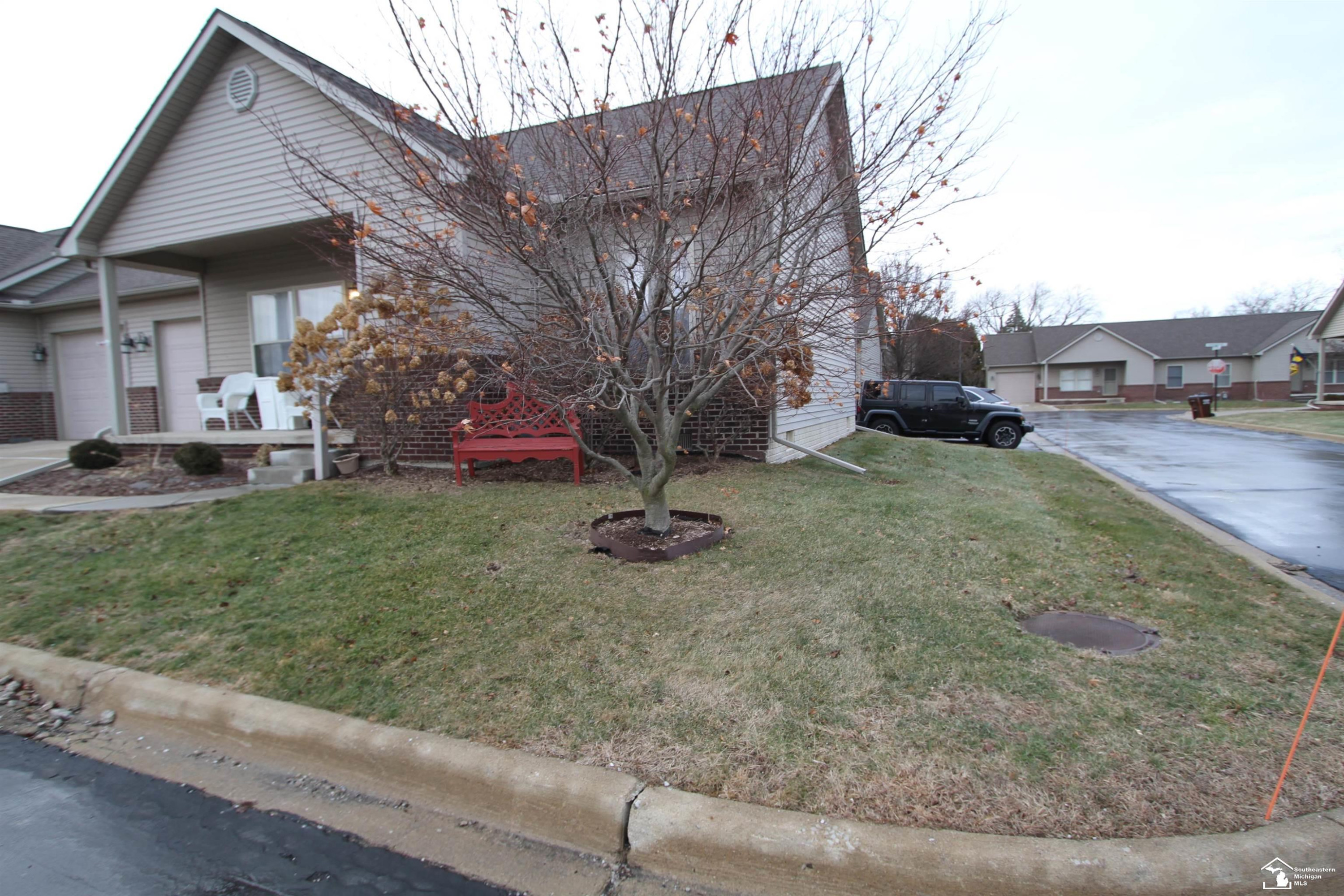 5270 Sprucewood Drive, Unit #14, Monroe, MI 48161 — Photo 3