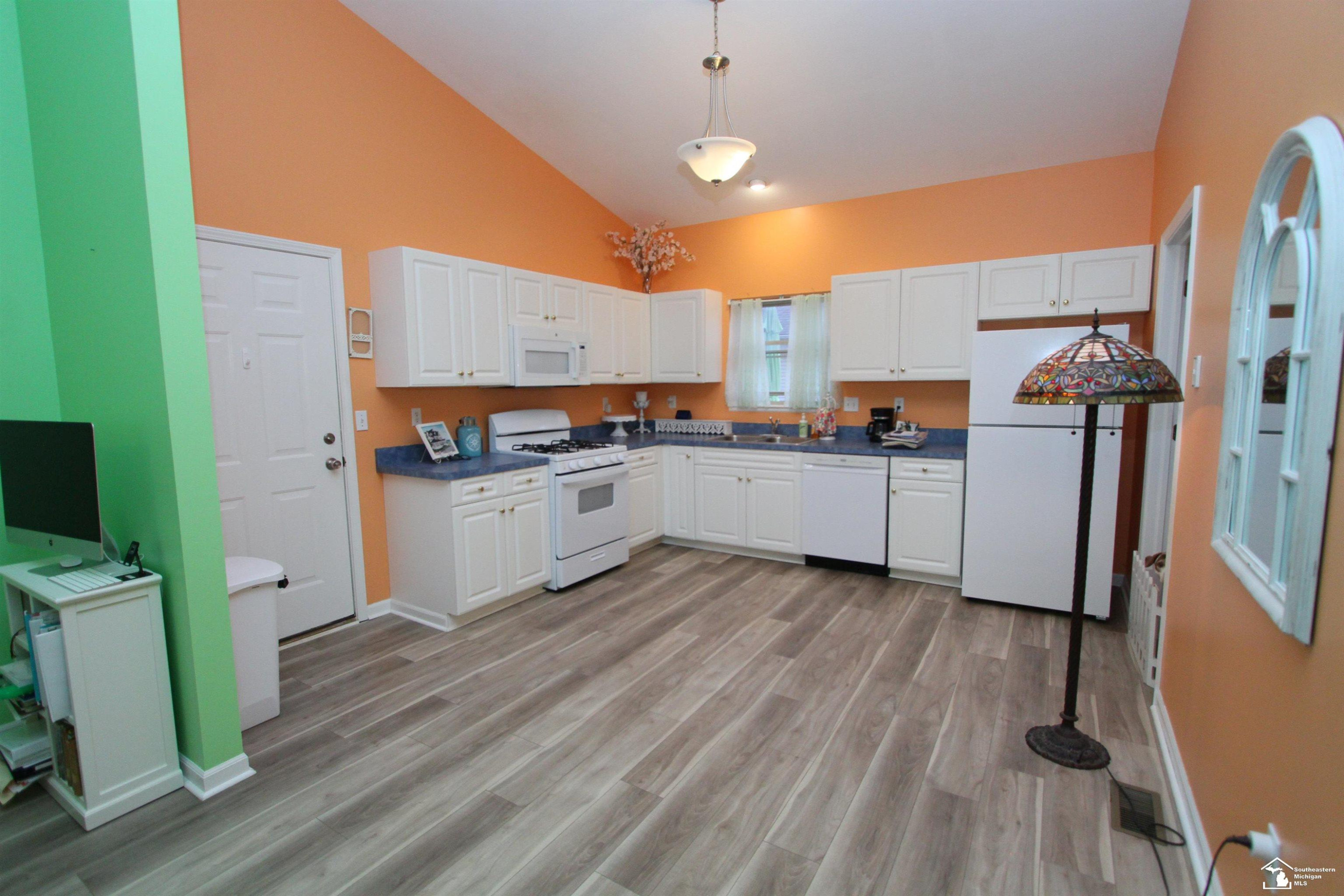 5270 Sprucewood Drive, Unit #14, Monroe, MI 48161 — Photo 7