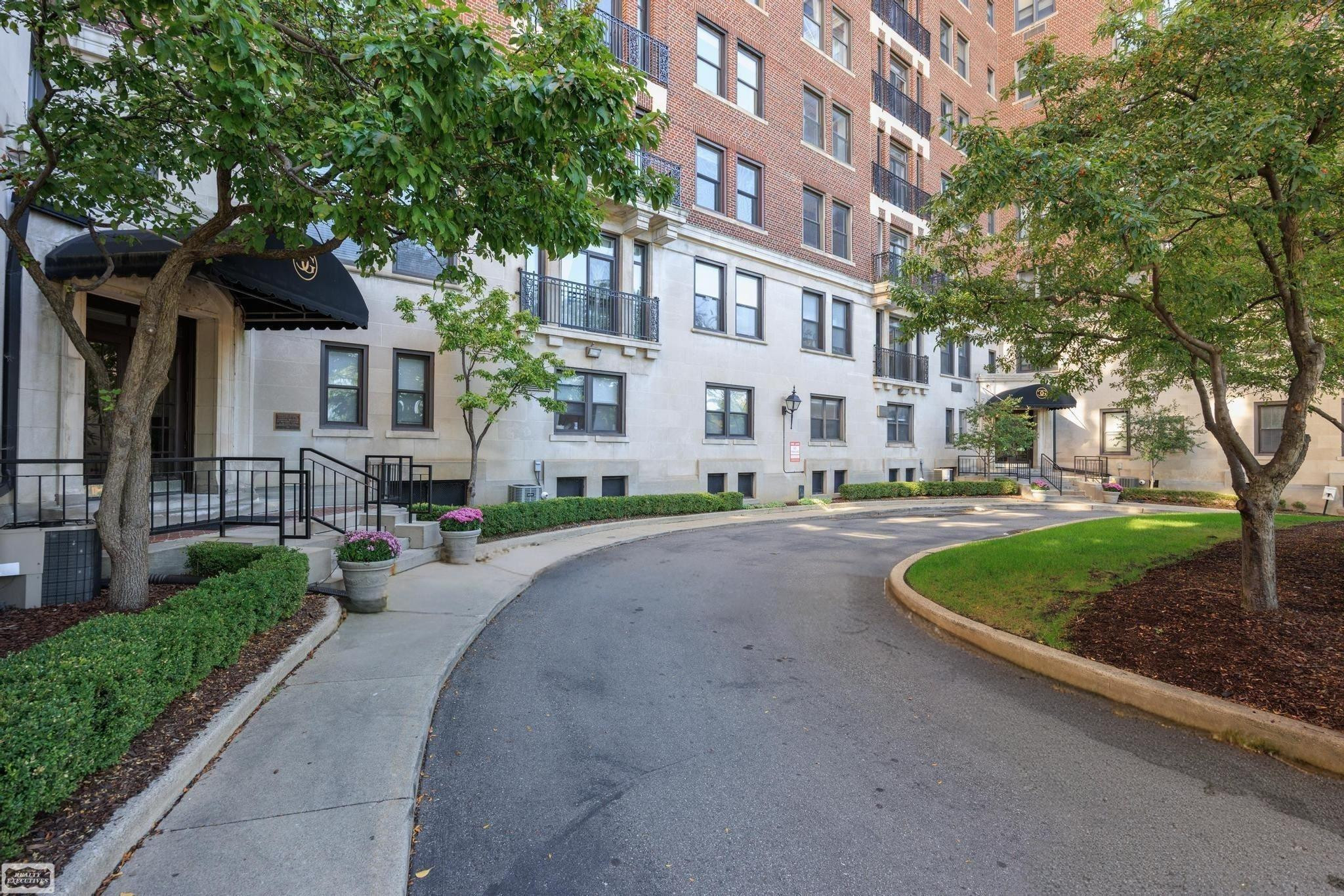 2900 E Jefferson Avenue, C4, Detroit, MI 48207 — Photo 8