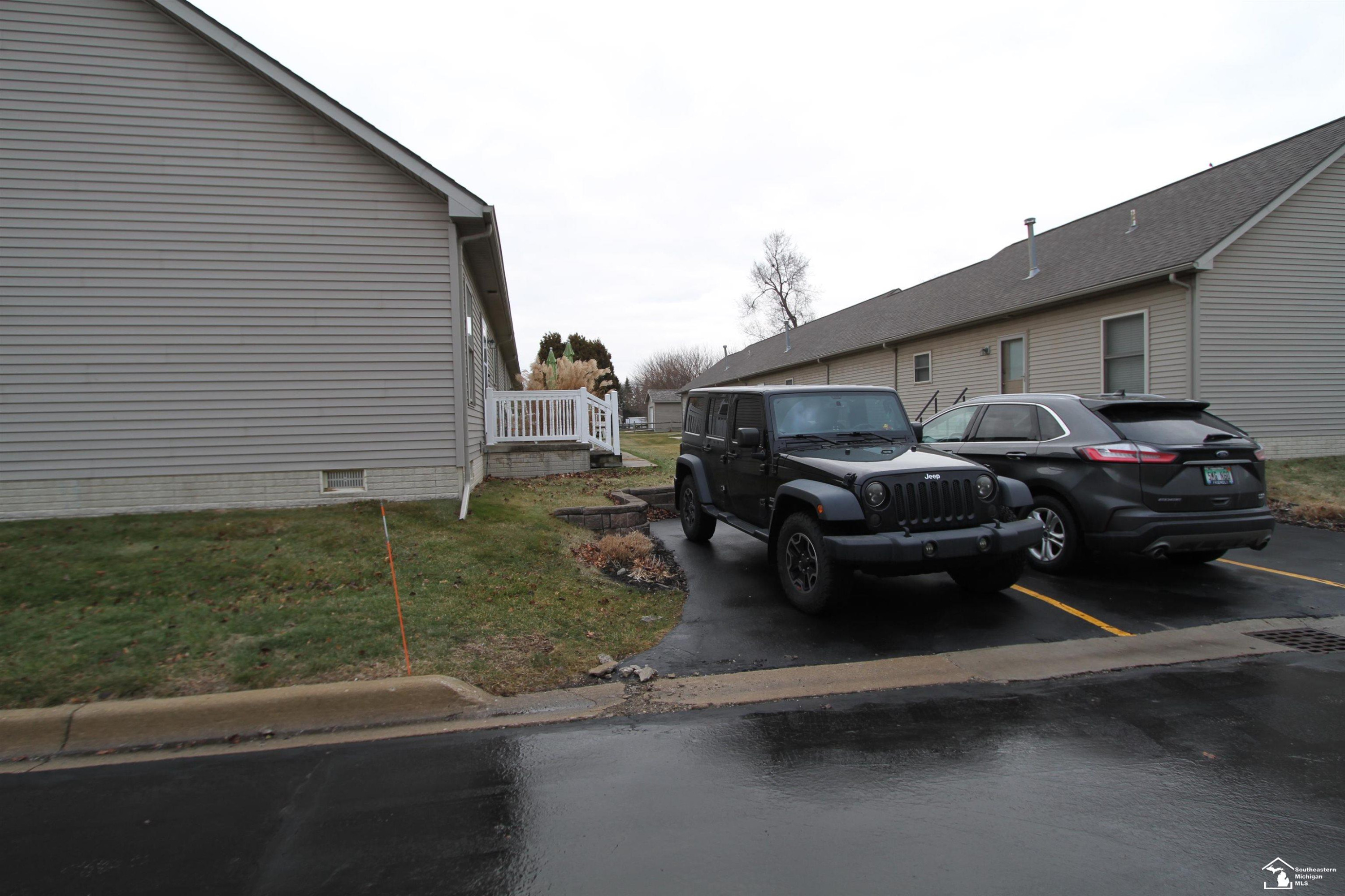 5270 Sprucewood Drive, Unit #14, Monroe, MI 48161 — Photo 18