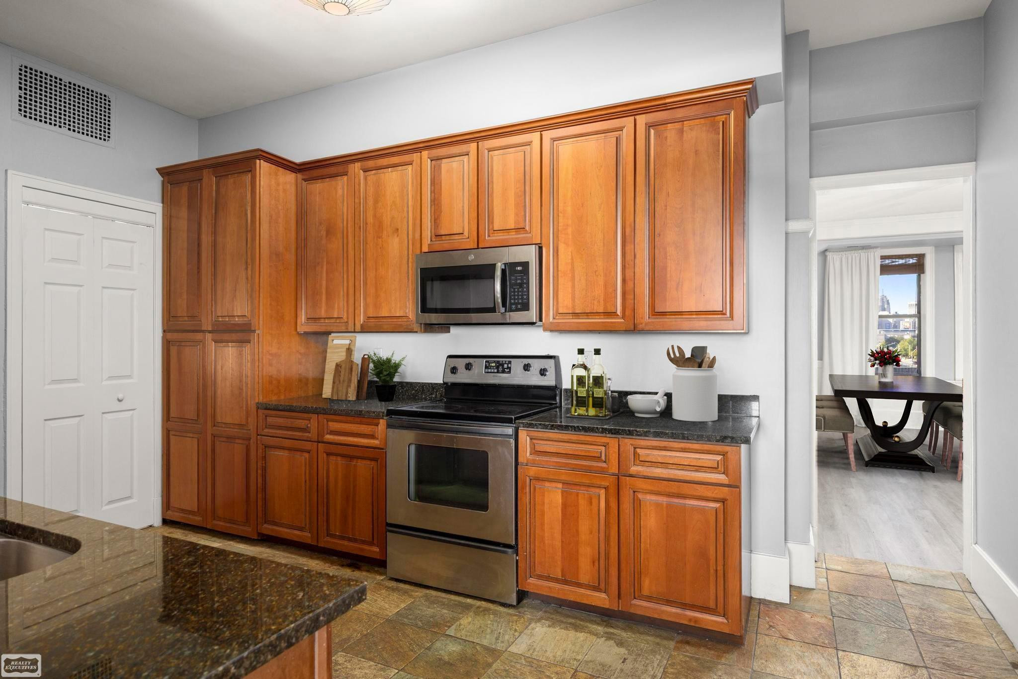 2900 E Jefferson Avenue, C4, Detroit, MI 48207 — Photo 26