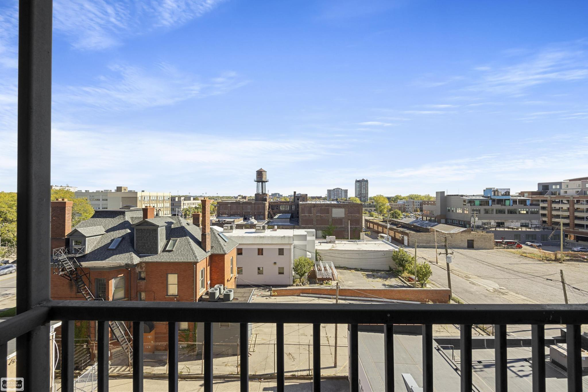 2900 E Jefferson Avenue, C4, Detroit, MI 48207 — Photo 32