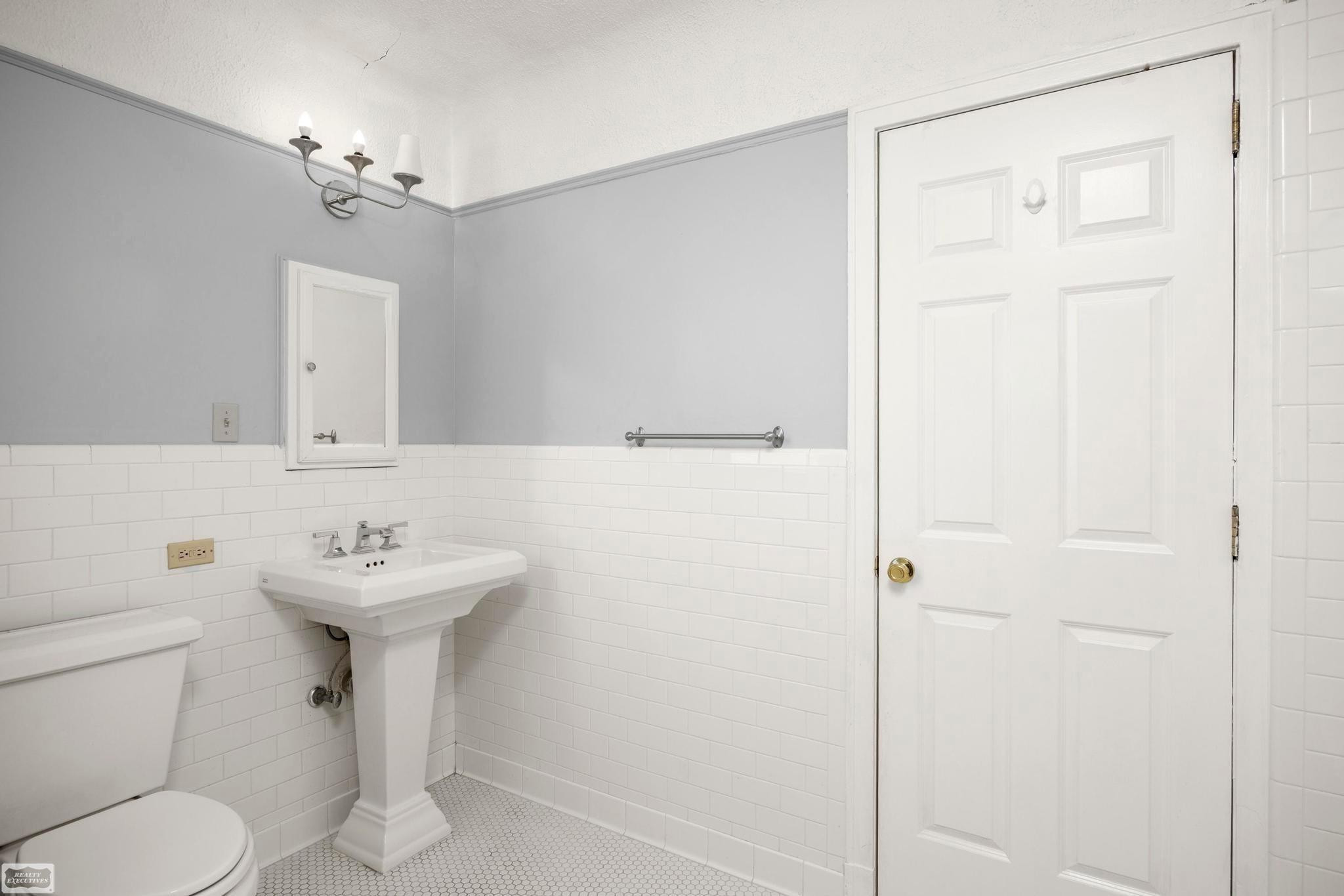2900 E Jefferson Avenue, C4, Detroit, MI 48207 — Photo 38