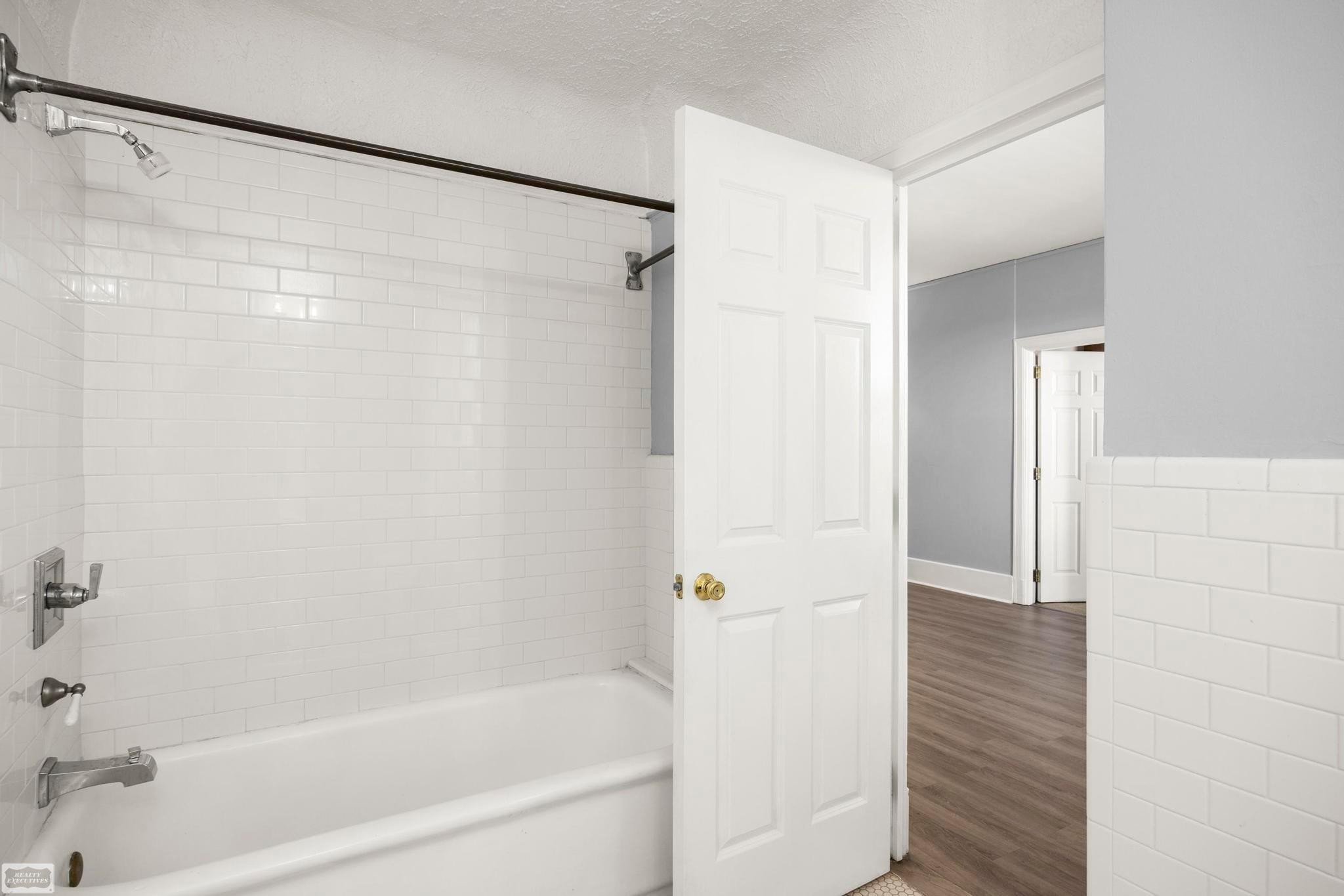 2900 E Jefferson Avenue, C4, Detroit, MI 48207 — Photo 39