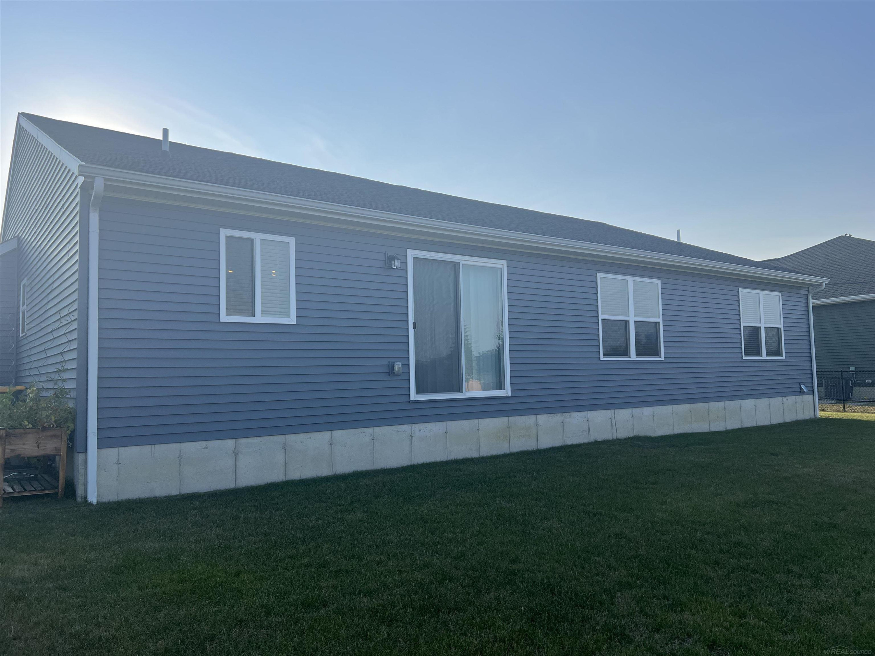70354 Sunny Brook Lane Lane, Richmond, MI 48062 — Photo 3