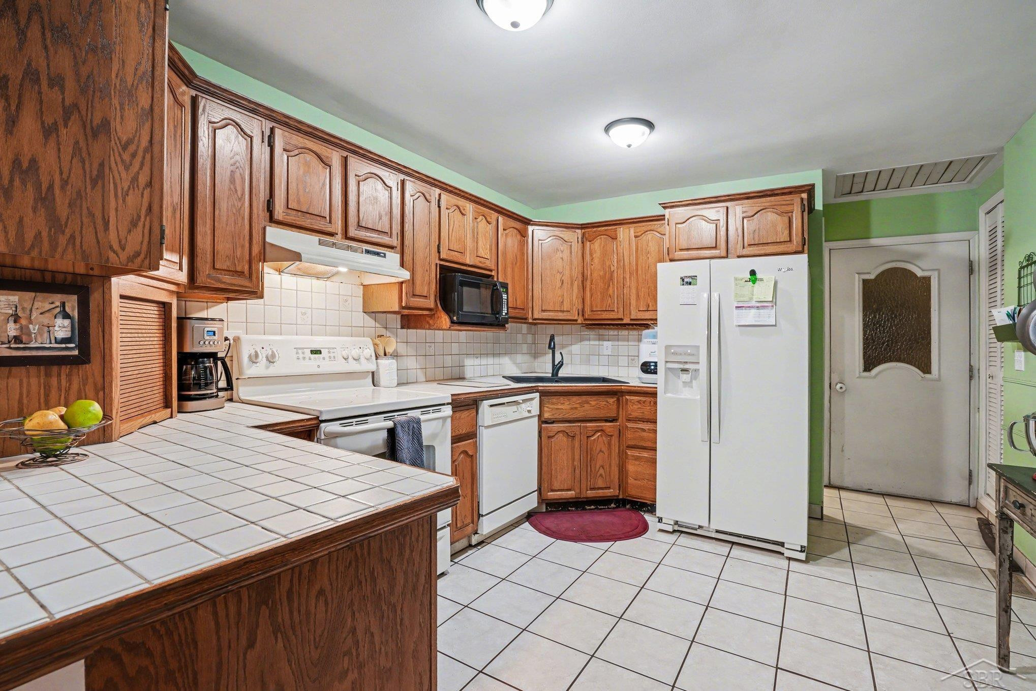 7821 Schirra Drive, Saginaw, MI 48609 — Photo 9