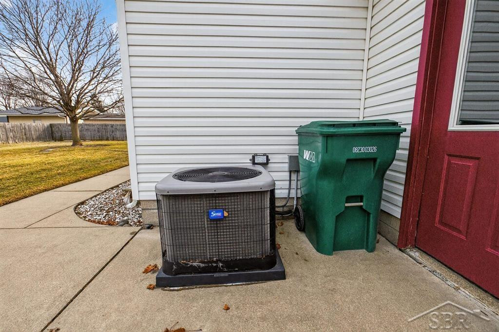 4085 2 Mile Road, Bay City, MI 48706 — Photo 37