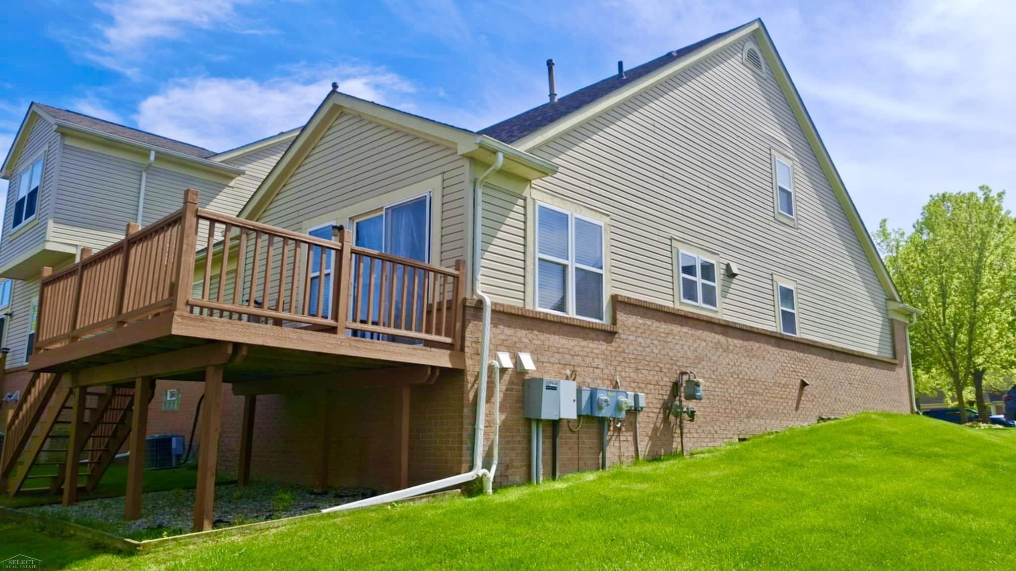 5498 Greenway Drive, 47, Trenton, MI 48183 — Photo 28