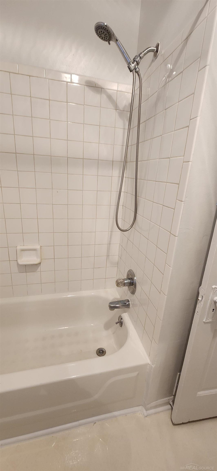 8110 Chalmers Avenue, Warren, MI 48089 — Photo 3