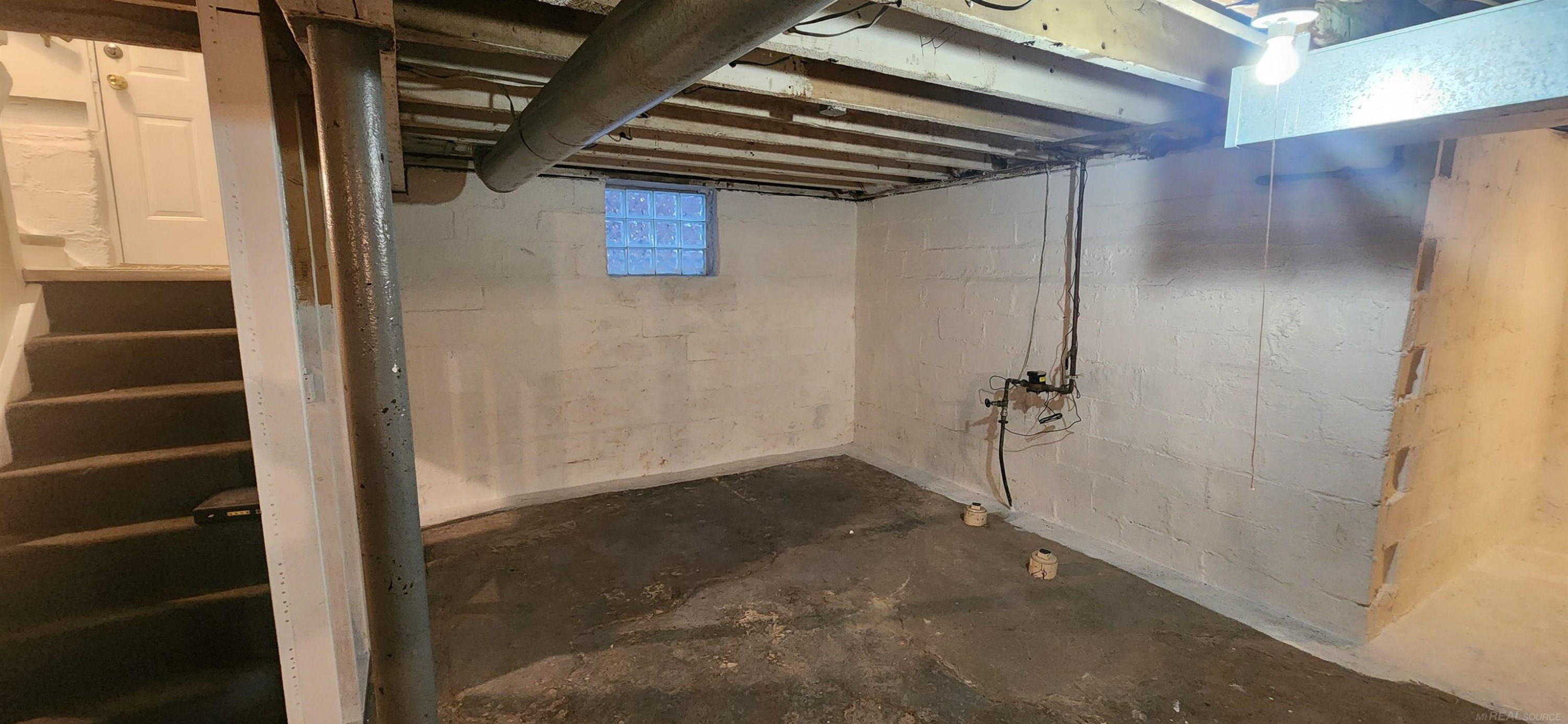 8110 Chalmers Avenue, Warren, MI 48089 — Photo 16