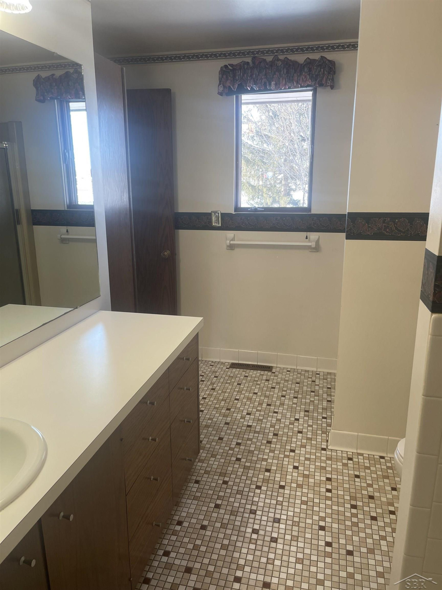 4405 Meadowbrook Drive, Freeland, MI 48623 — Photo 13
