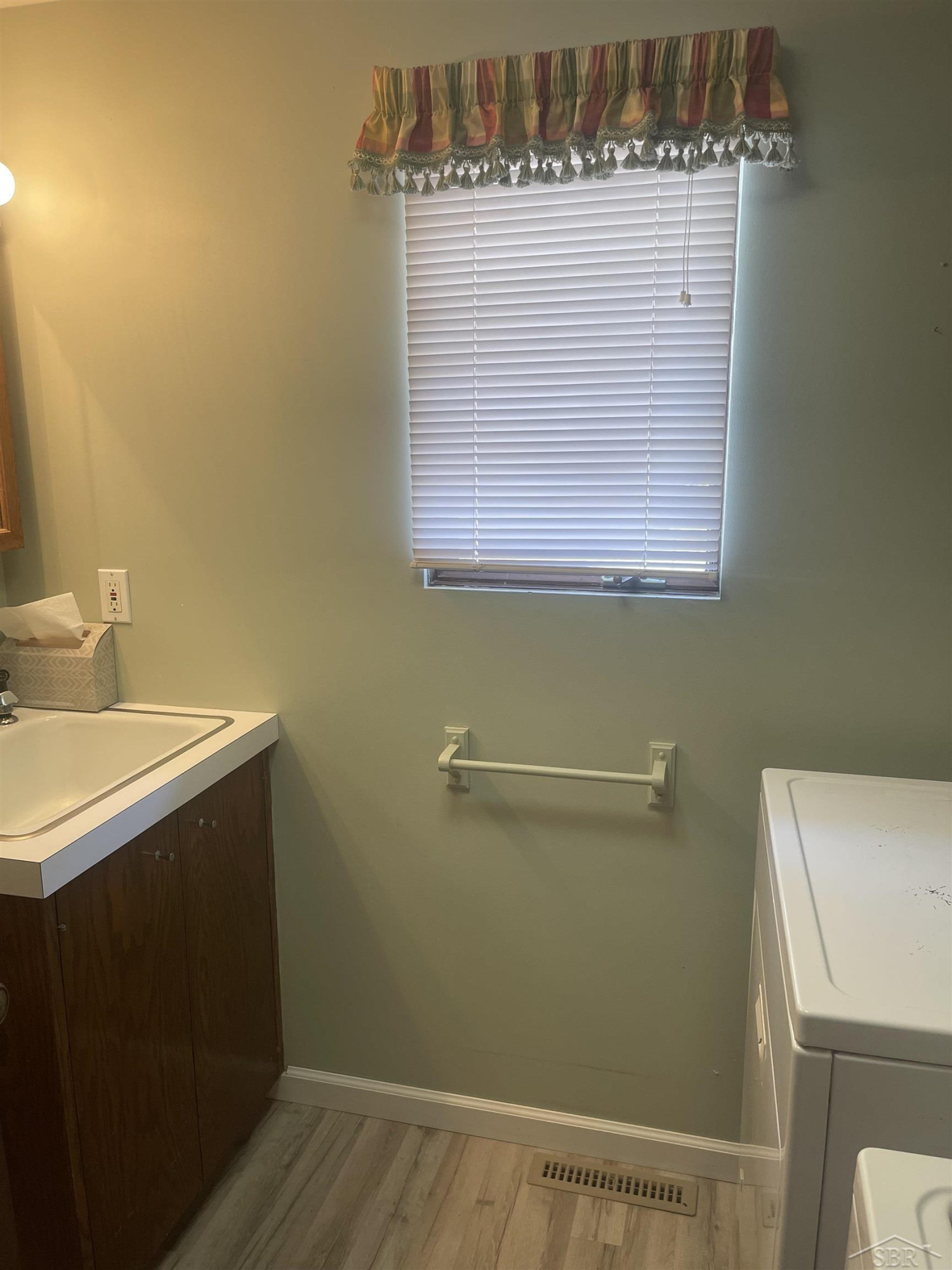 4405 Meadowbrook Drive, Freeland, MI 48623 — Photo 16