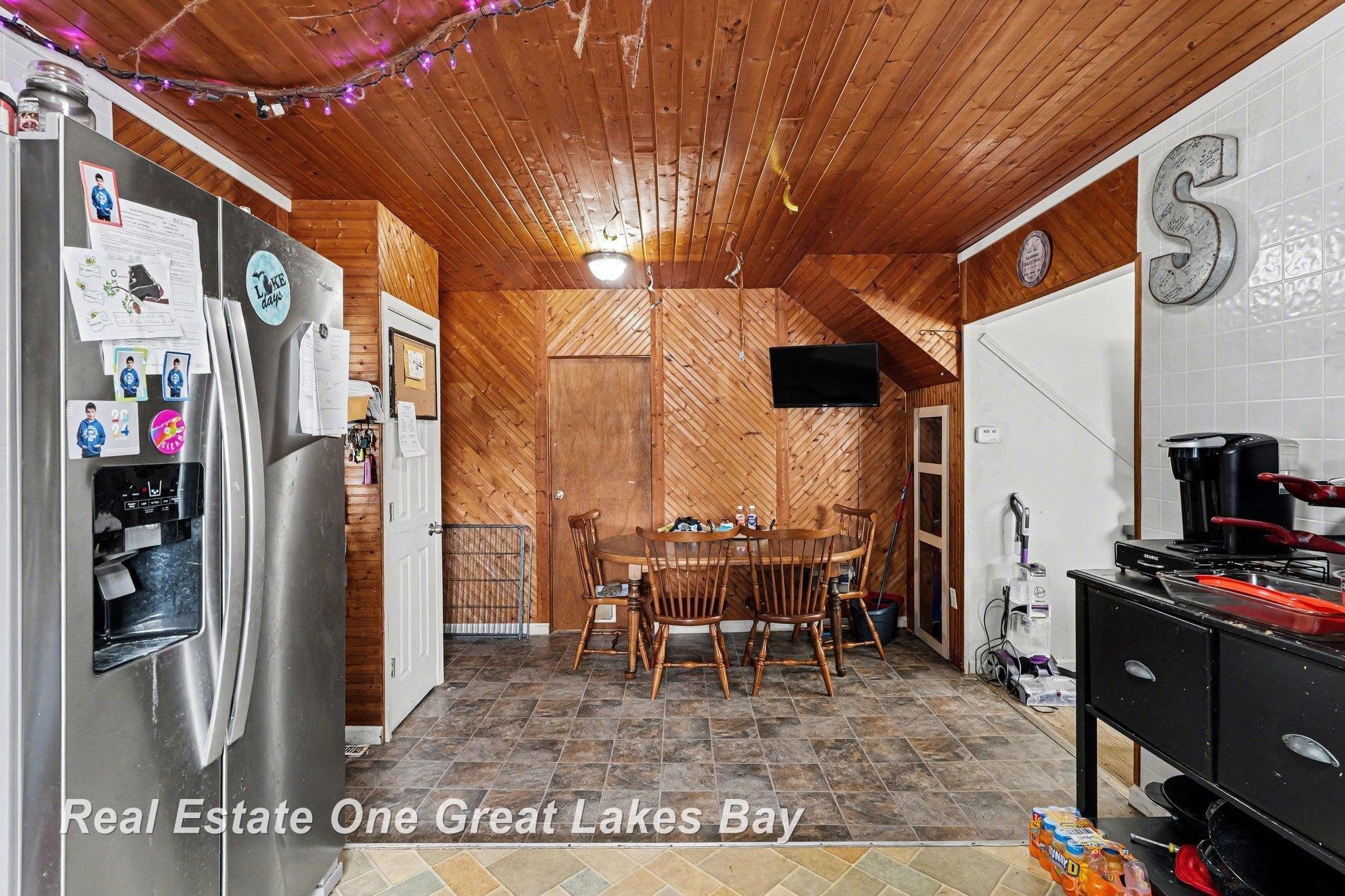 2216 Allison Street, Saginaw, MI 48601 — Photo 4